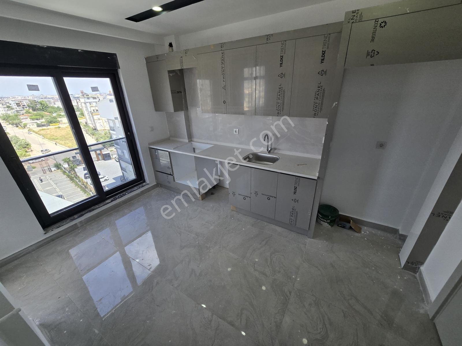Sütçüler 'de Cadde Üzeri Sıfır Lüx 2+1 Satılık Daire - Görsel 6
