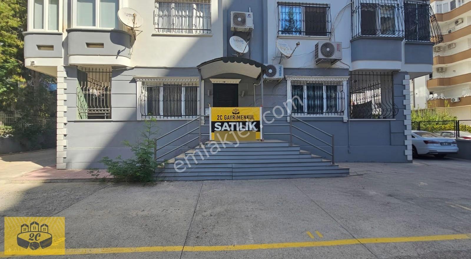 Güzelyalıda İ.s.ö Civarı Satılık 3+1 Açık Mutfak Geniş Daire