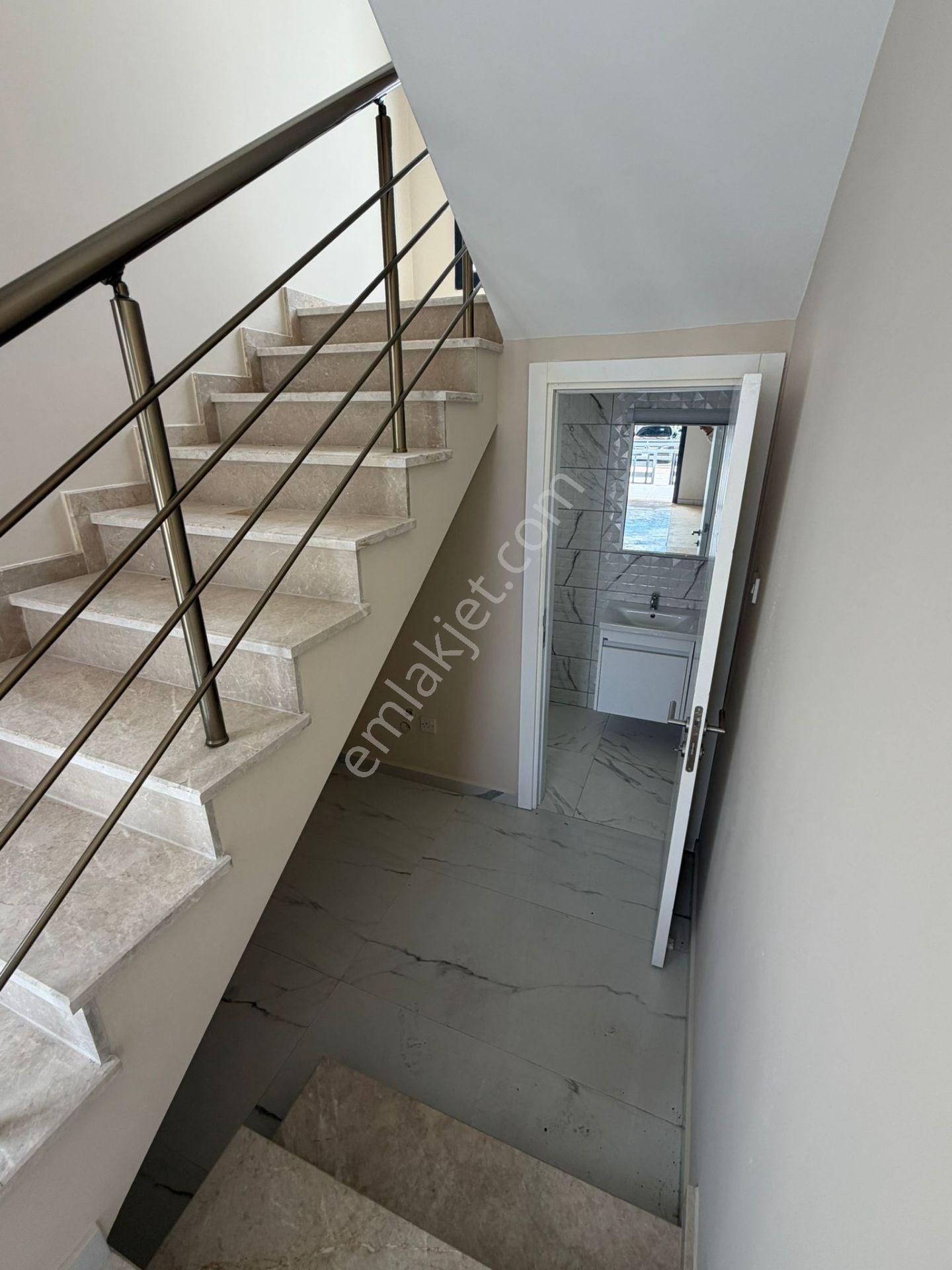 Kuzey Kıbrıs Yeniboğaziçi Bölgesinde Satılık Sıfır 3+1 Villa - Görsel 11