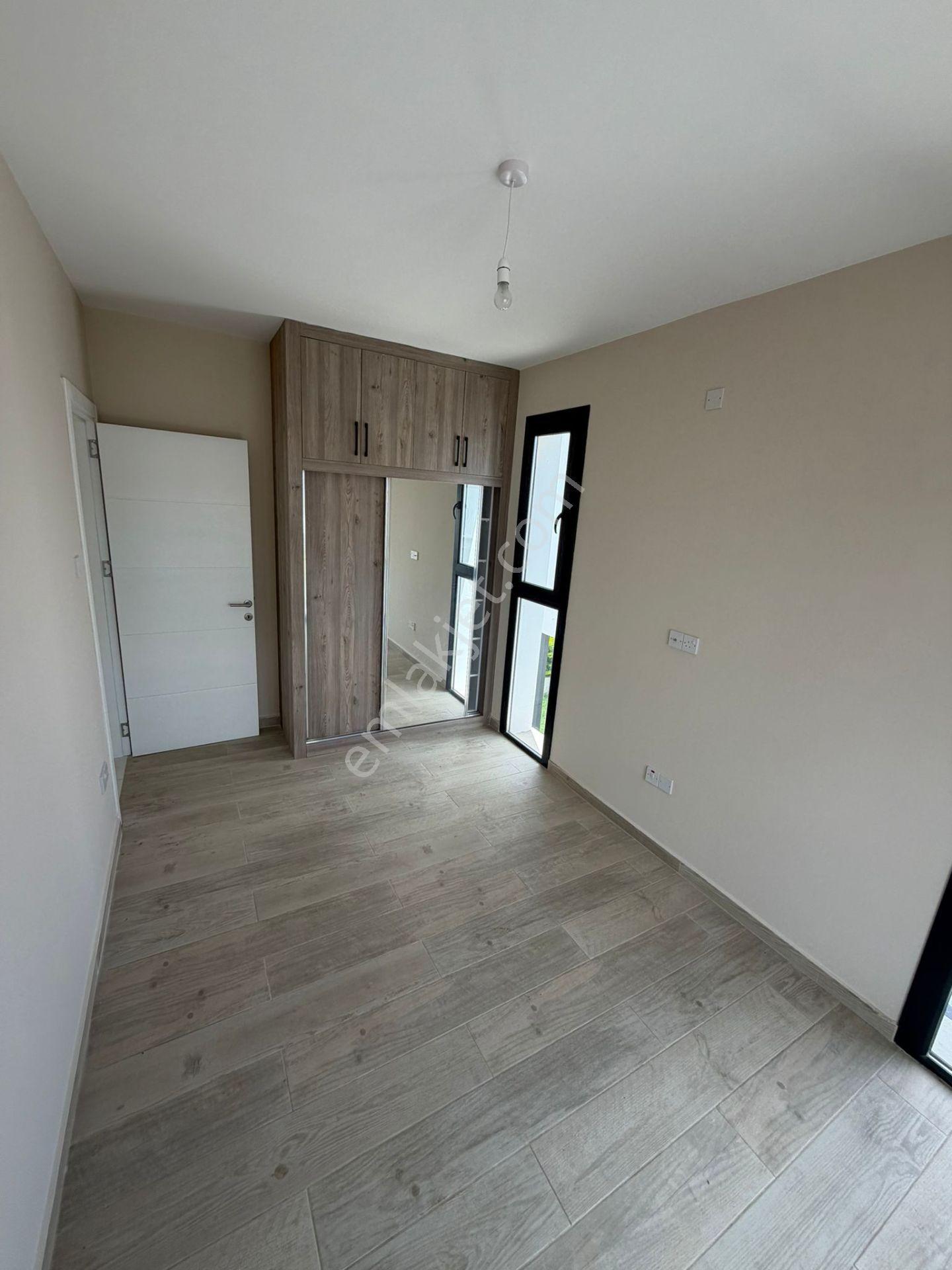 Kuzey Kıbrıs Yeniboğaziçi Bölgesinde Satılık Sıfır 3+1 Villa - Görsel 25