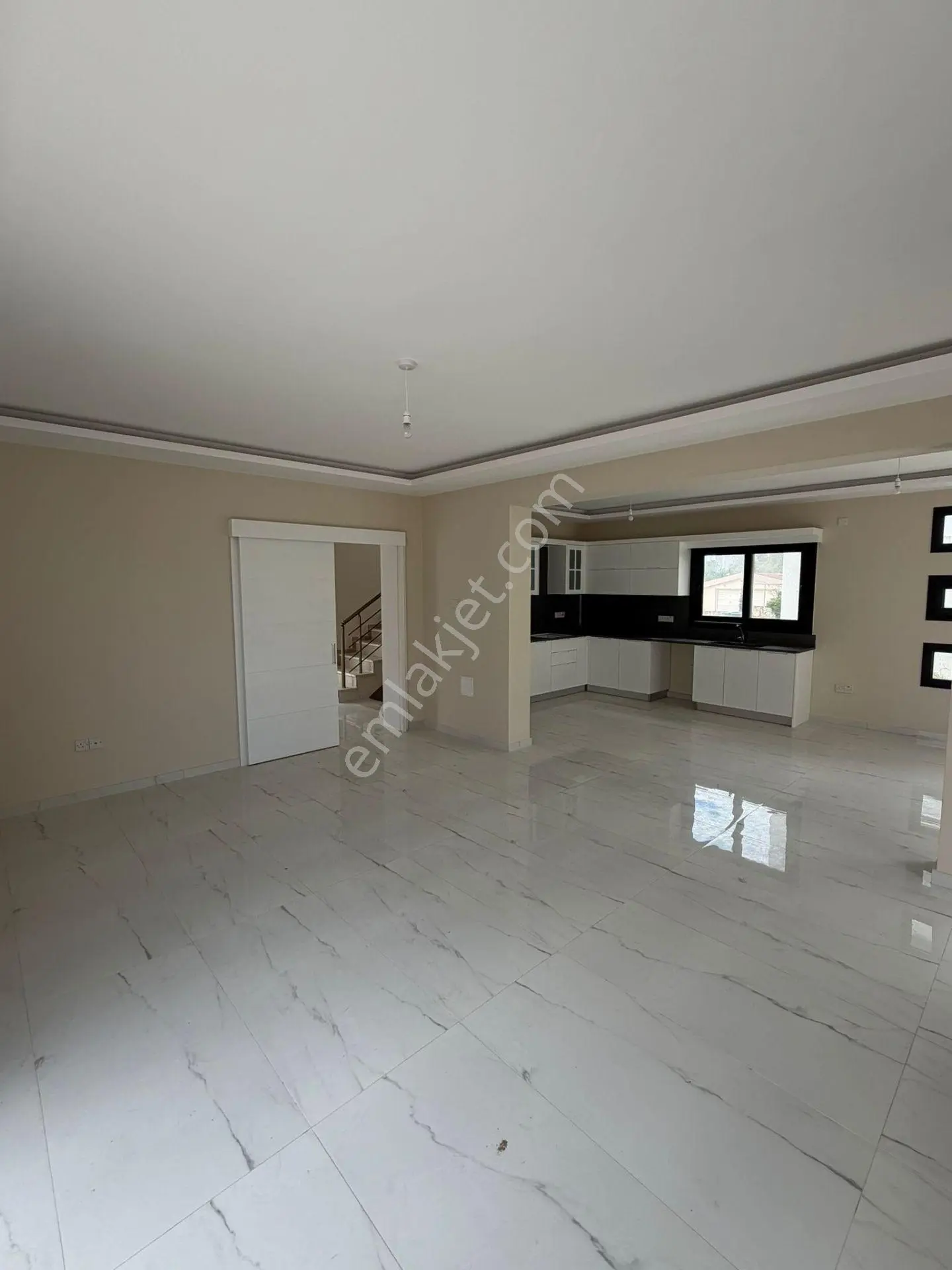 Kuzey Kıbrıs Yeniboğaziçi Bölgesinde Satılık Sıfır 3+1 Villa - Görsel 4