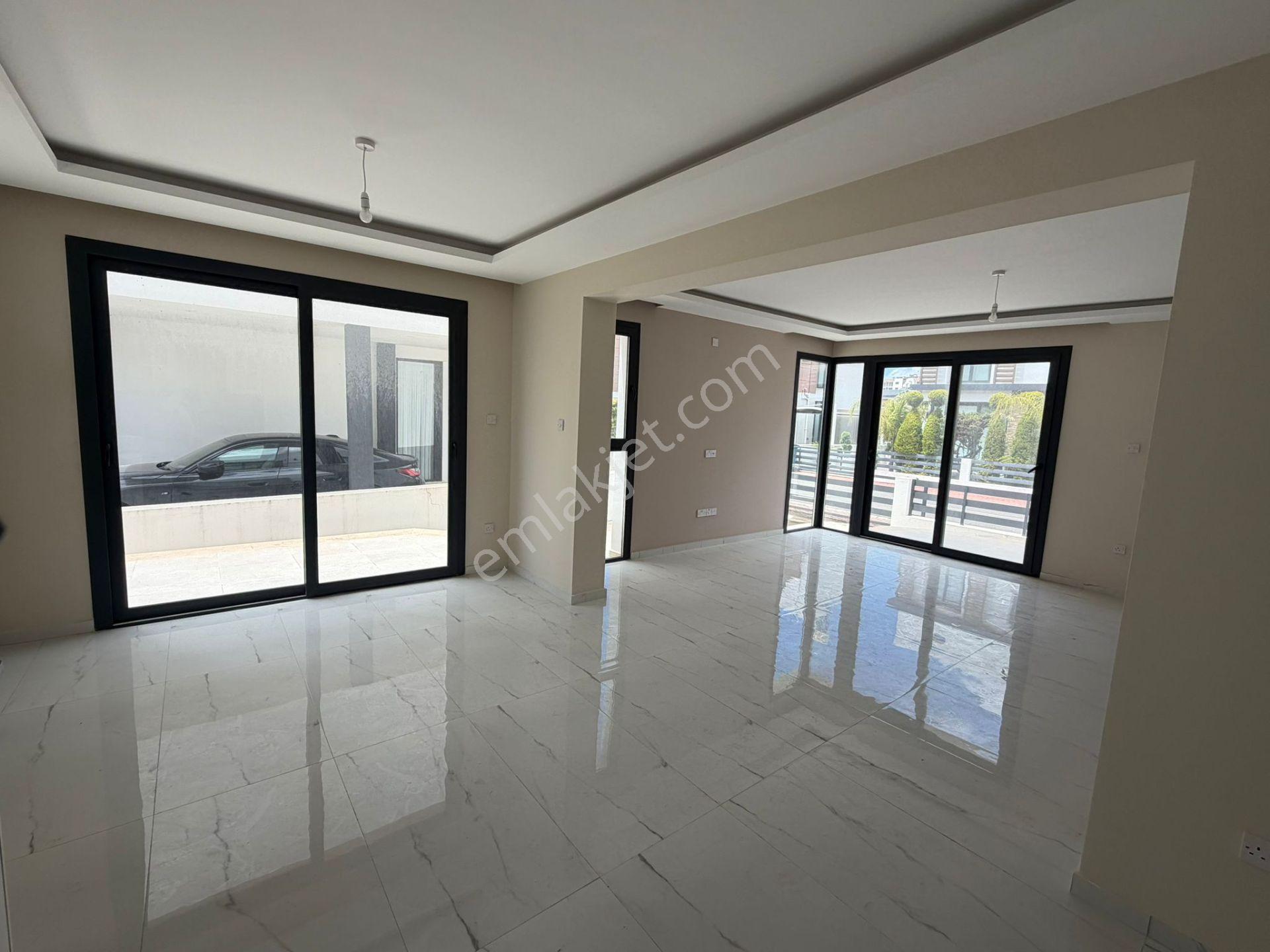 Kuzey Kıbrıs Yeniboğaziçi Bölgesinde Satılık Sıfır 3+1 Villa - Görsel 9