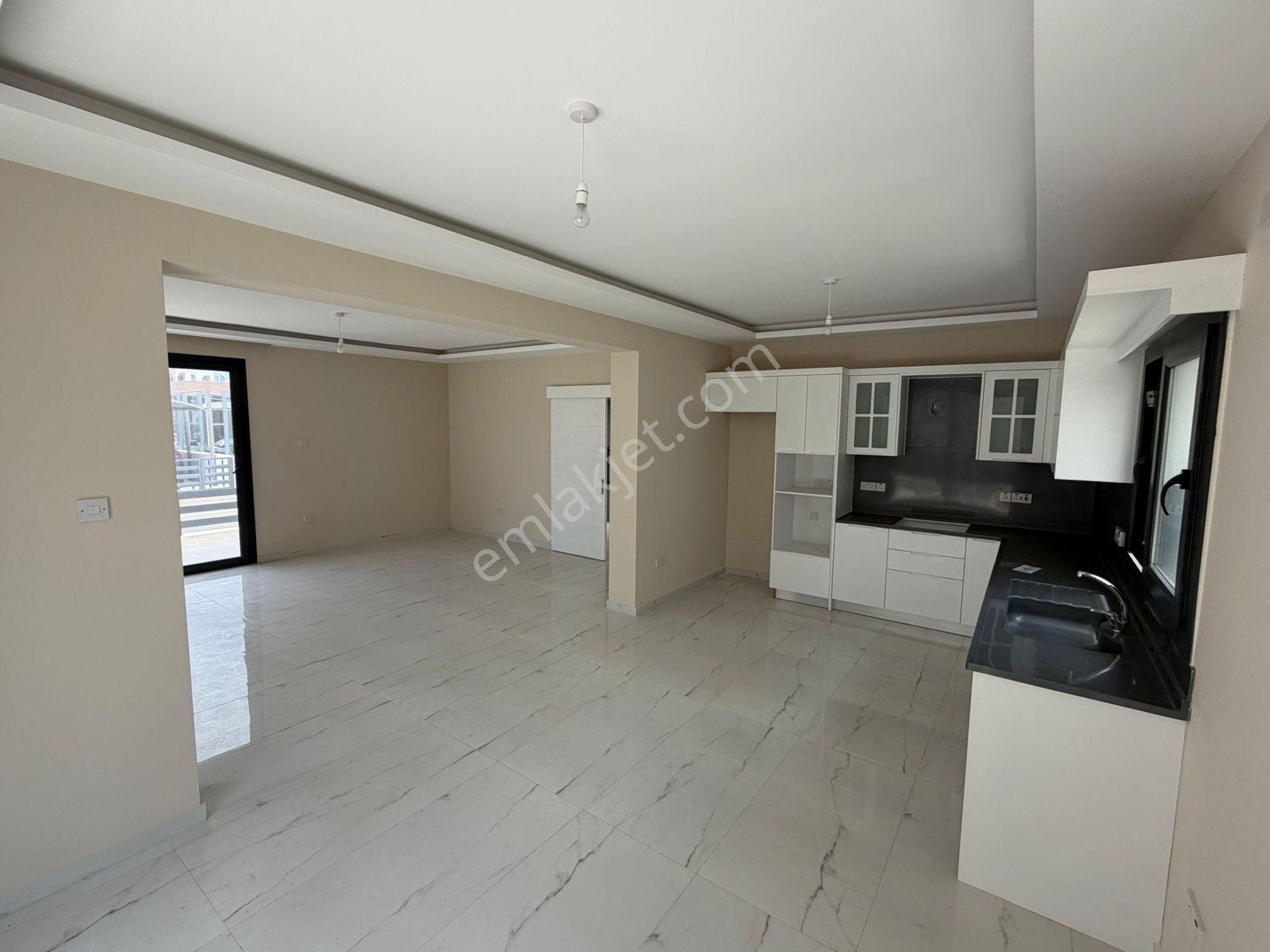 Kuzey Kıbrıs Yeniboğaziçi Bölgesinde Satılık Sıfır 3+1 Villa - Görsel 10