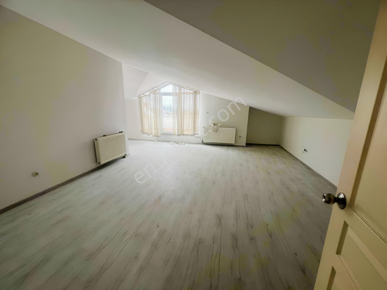 Elite'den Butik Sitede Boğaz Manzaralı Çatı Dubleksi - Görsel 7