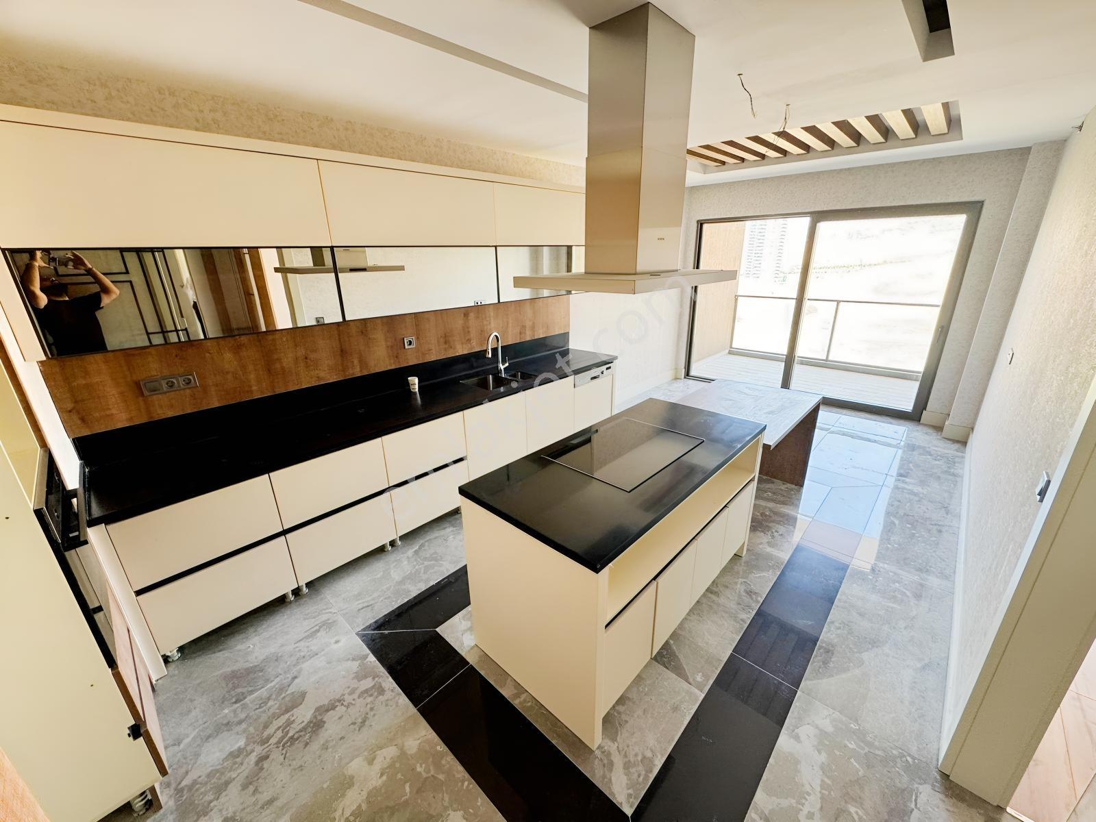 Ovacık'da Ödüllü Proje De Yüksek Kat Sosyal Donatılı 4+1 Kiralık - Görsel 2