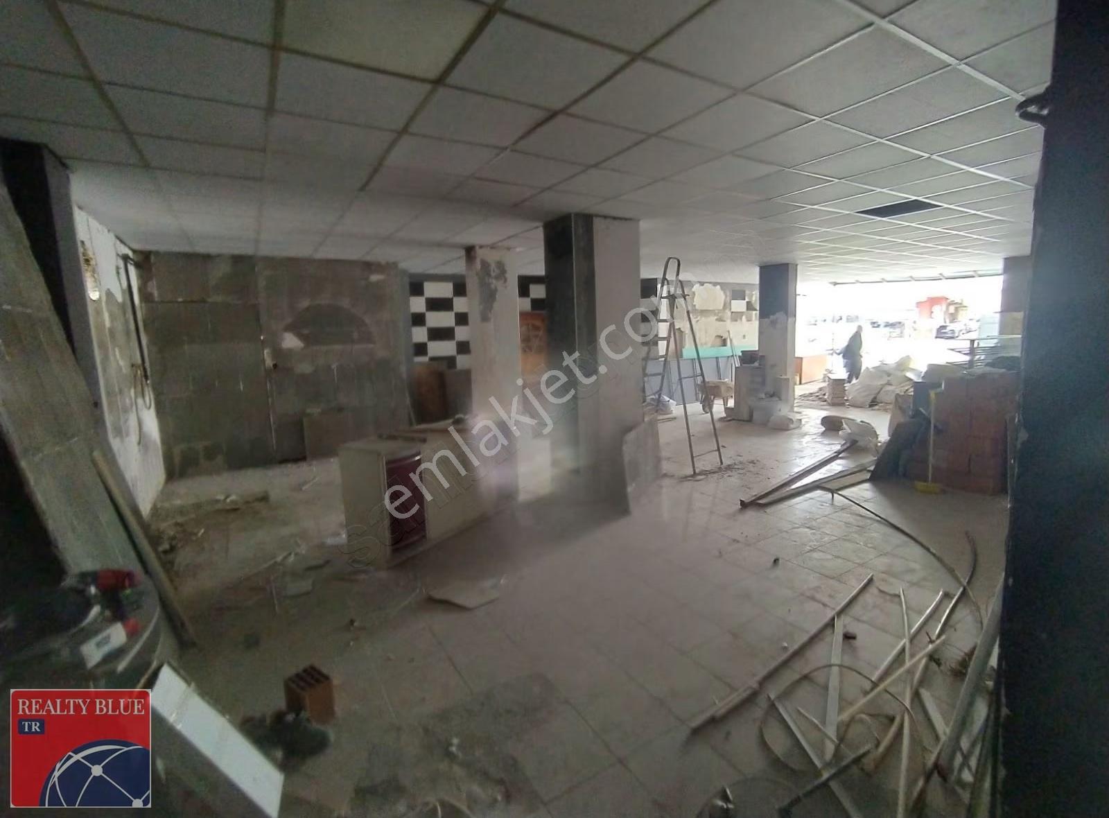 Pendik Alt Kaynarca'da Cadde Üzerinde Kiralık Dükkan - Görsel 7