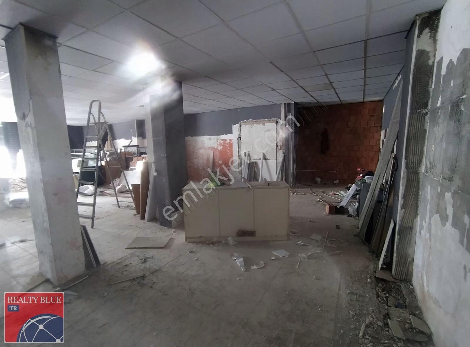 Pendik Alt Kaynarca'da Cadde Üzerinde Kiralık Dükkan - Görsel 3