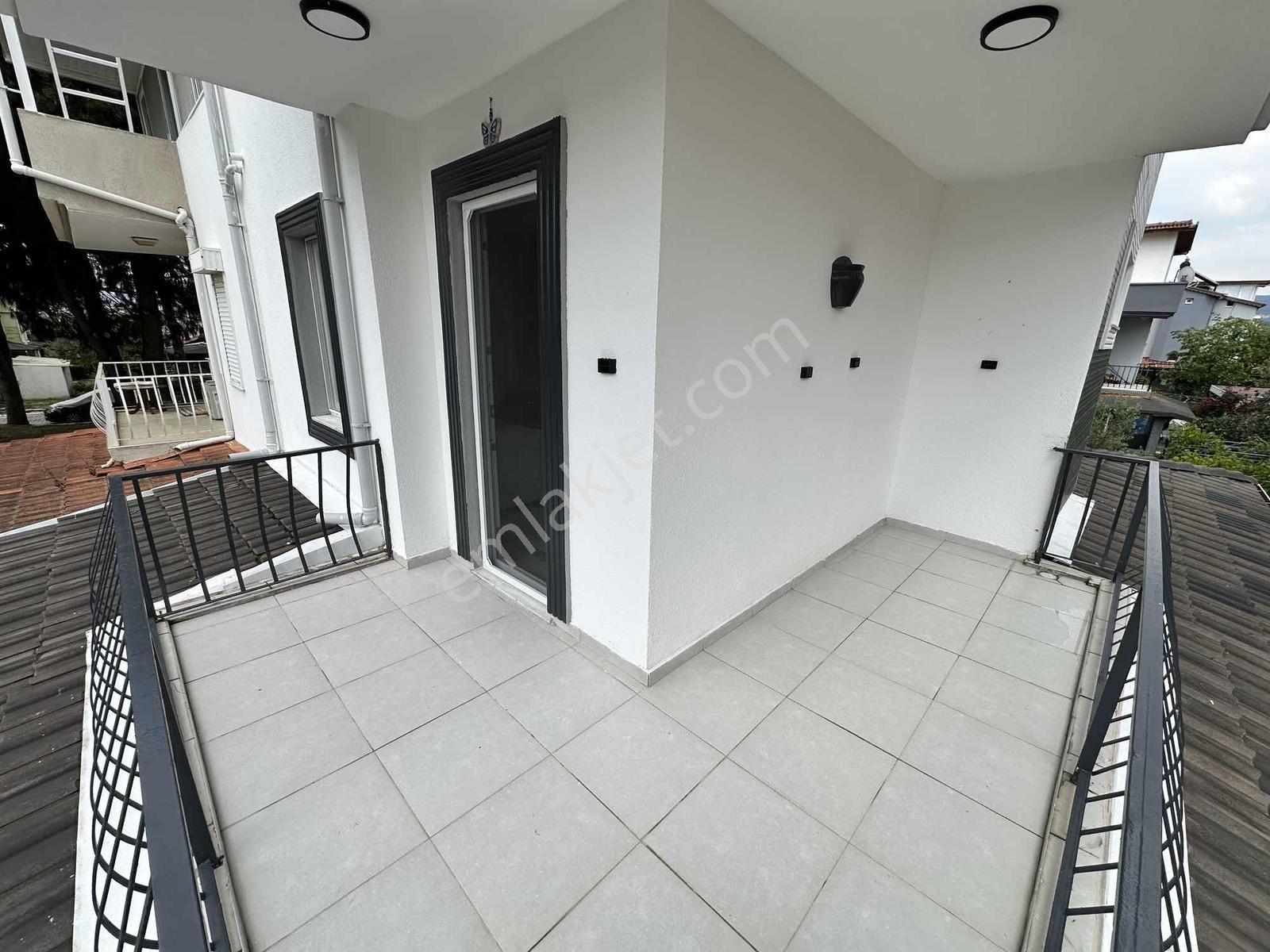 Kuşadası Davutlar Mahallesi 3+1 Villa - Görsel 32
