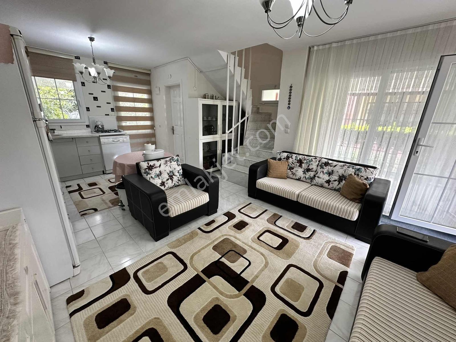 Kuşadası Davutlar Mahallesi 3+1 Villa - Görsel 17