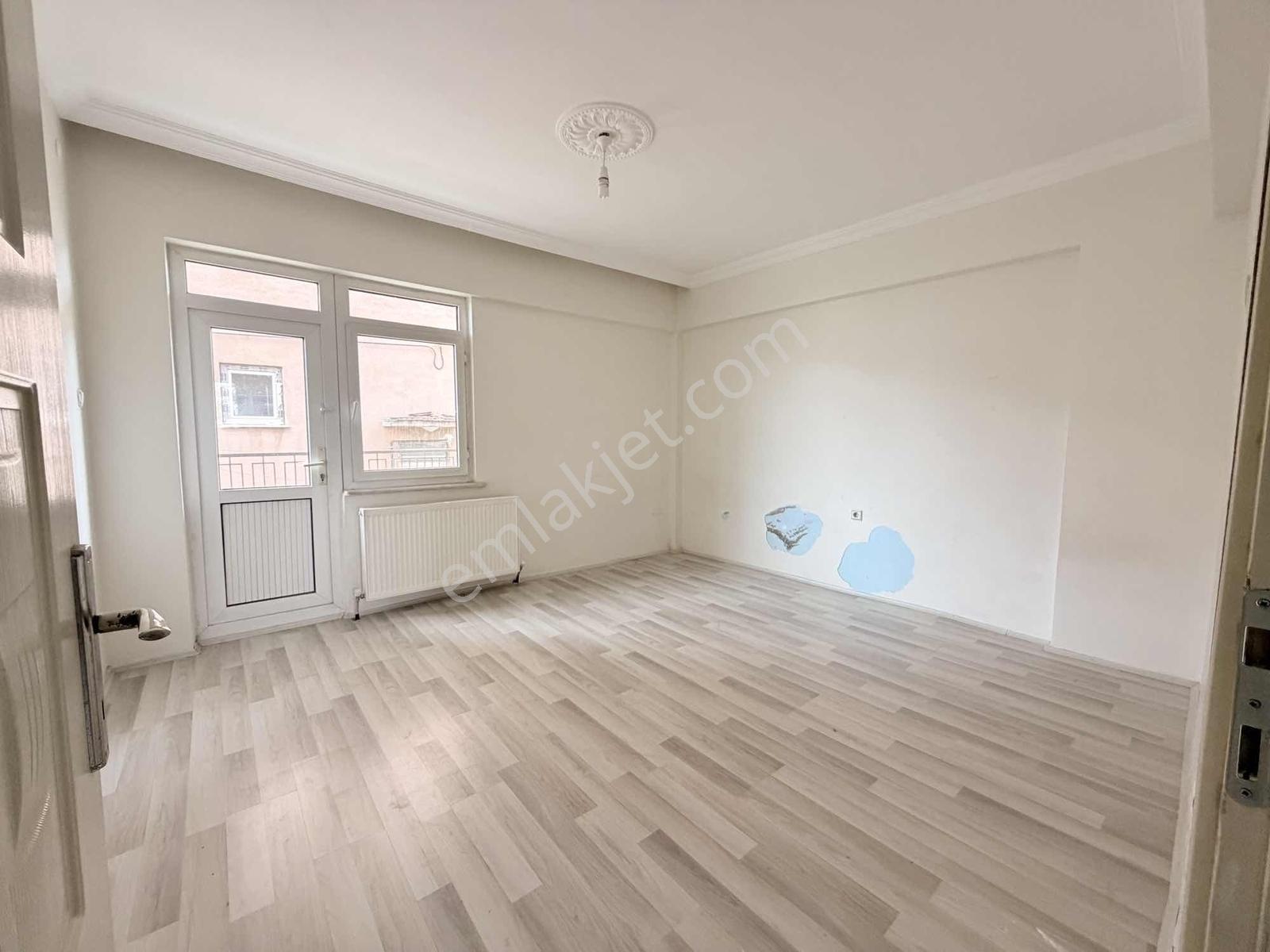 Merzifonda Mehmet Akifte 3+1 Kiralık Geniş Ferah Daire - Görsel 3