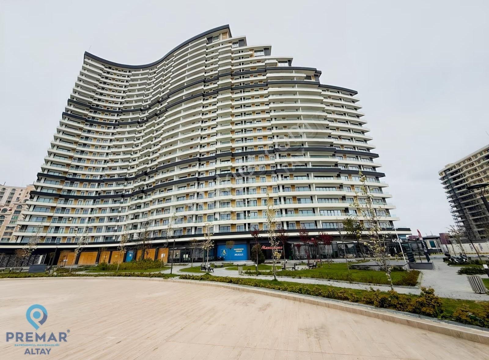 Demirlife Sitesinde Balkonlu Ara Kat 3+1 Satılık Daire
