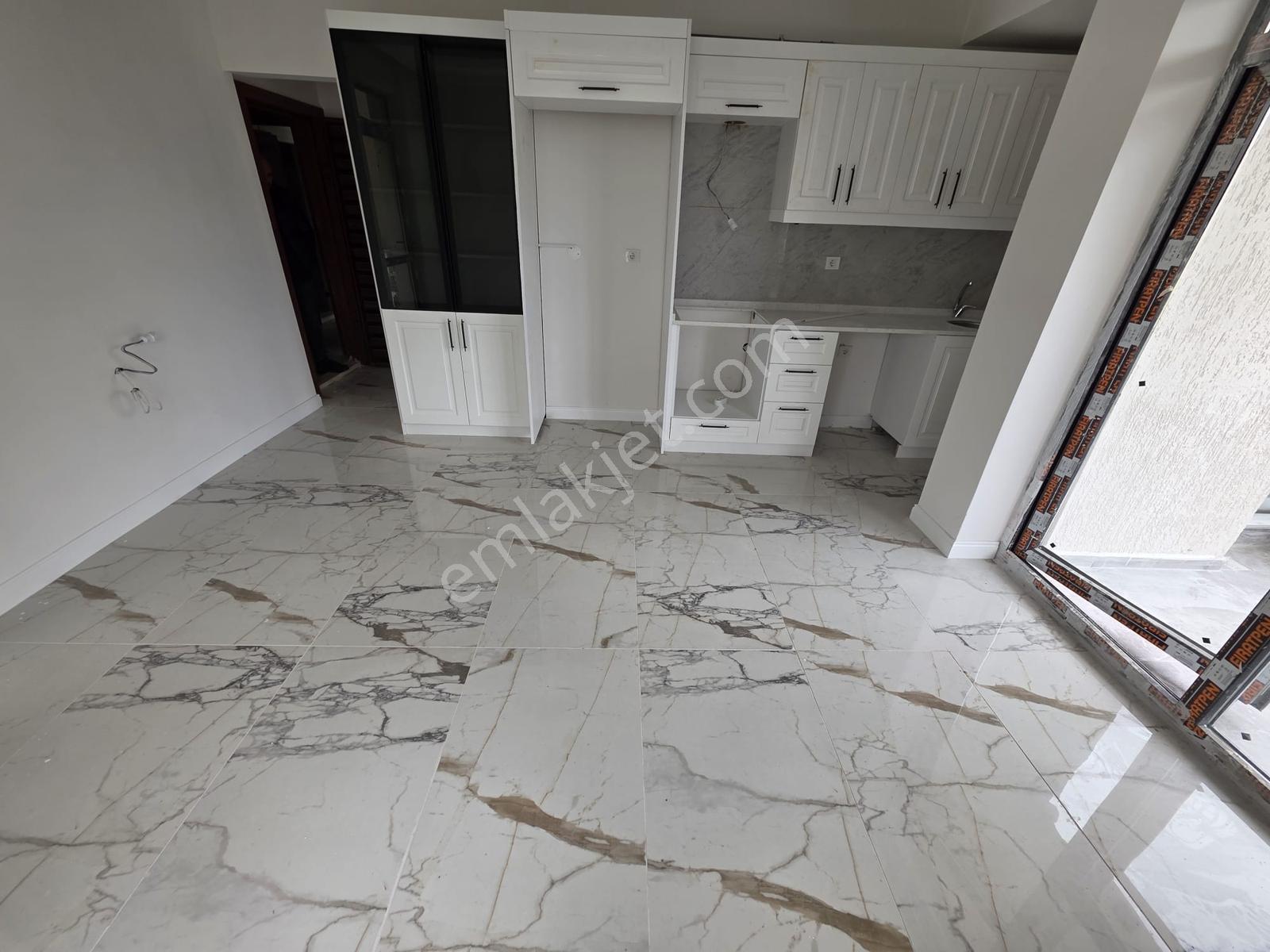 Rumeli Mah. Havuzlu Site İçerisinde 1+1 Ayrı Mutfak 60m2 Satılık - Görsel 5