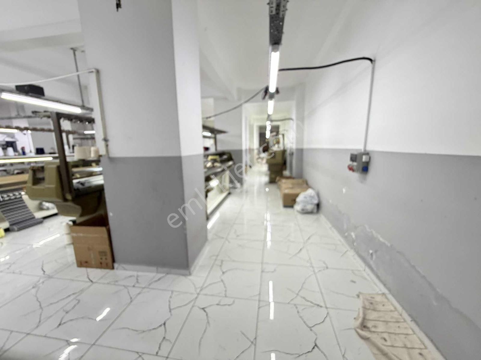 Üçyüzlü Metronun Karşısında Kiralık 350 M2 Düz Giriş - Görsel 8