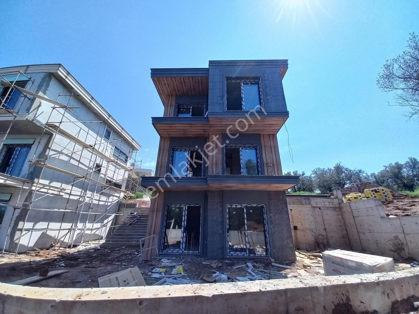Onmax Pelitköy'de Satılık Modern 4+1 Lüx Villalar - Görsel 10