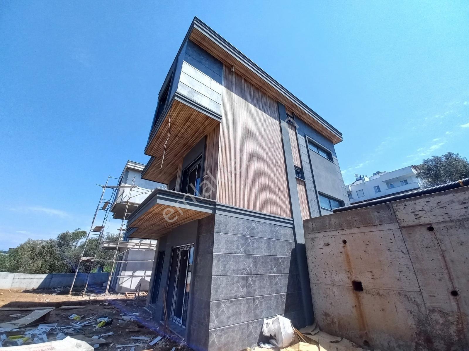 Onmax Pelitköy'de Satılık Modern 4+1 Lüx Villalar - Görsel 28