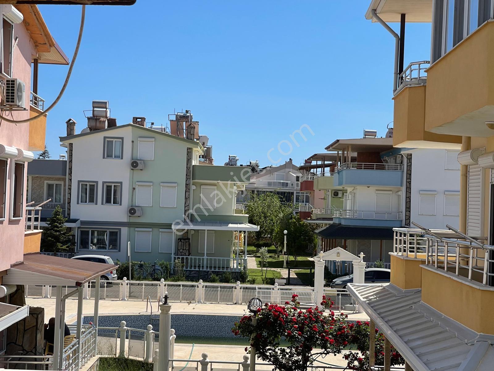 Denize Yakın Konumda 3+1 Bahçeli,verandalı Ve Teraslı Yazlık - Görsel 18