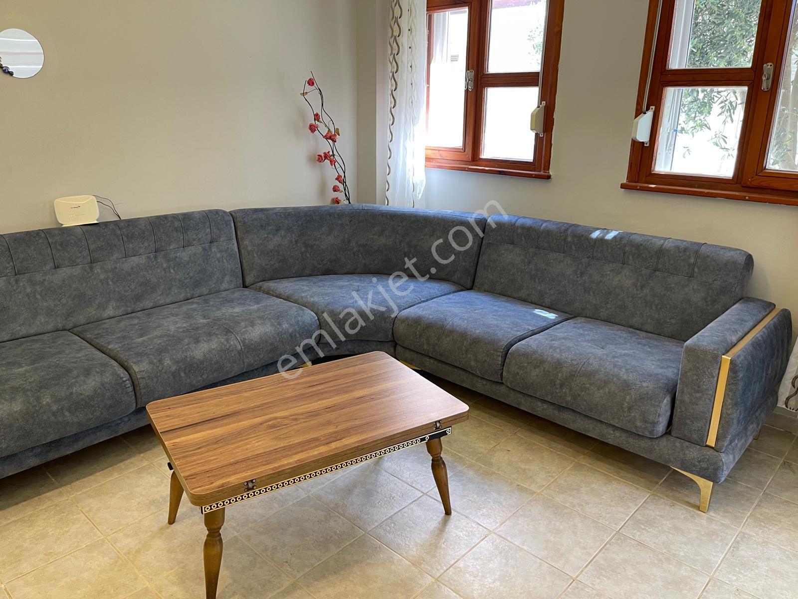 Denize Yakın Konumda 3+1 Bahçeli,verandalı Ve Teraslı Yazlık - Görsel 14