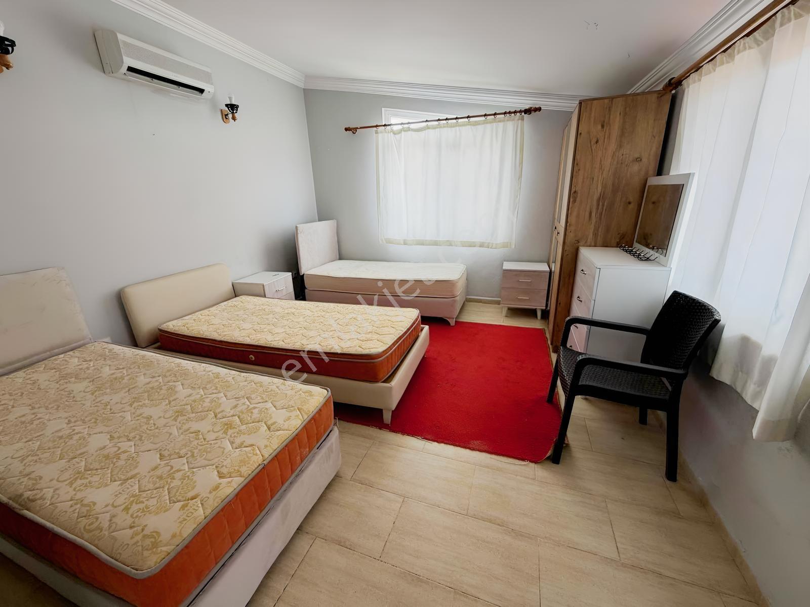 Antalya Kadriye'de Özel Havuzlu 4+1 Kiralık Eşyalı Triplex Villa - Görsel 15
