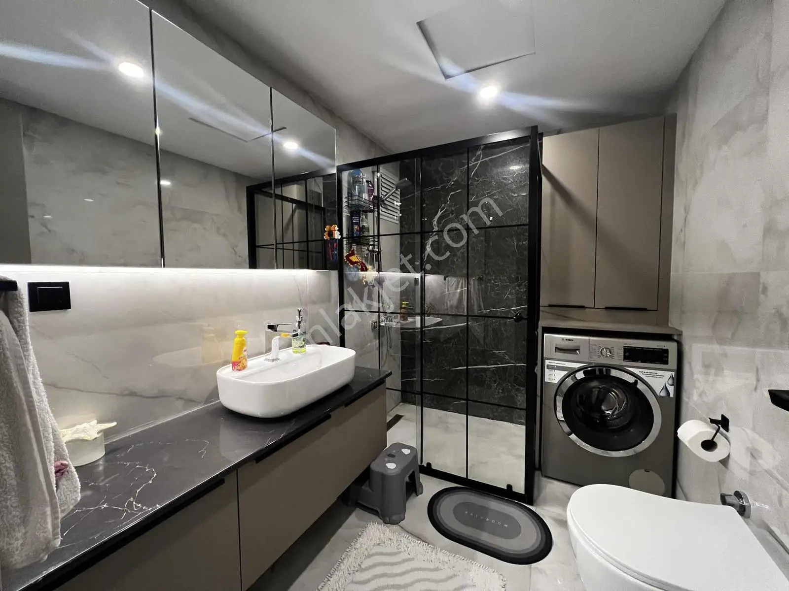 Kıyıboyunda Yatay Mimari 3+1 K.mutfak Ç.banyo G.odalı Havuzlu - Görsel 3