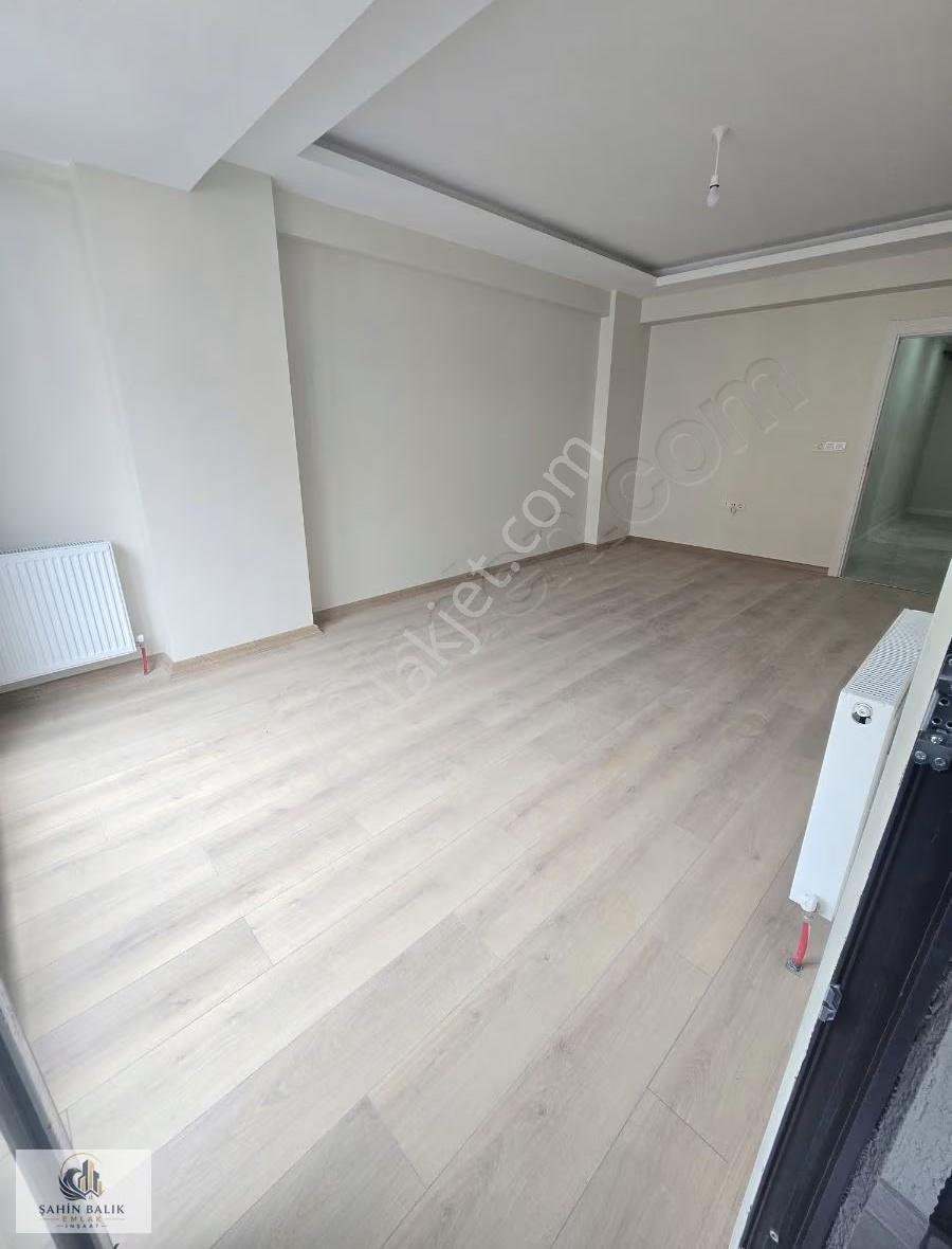 Şahin İnşaat..sıfır/tramvaya/yakın/geniş/otoparklı 2+1.. - Görsel 13