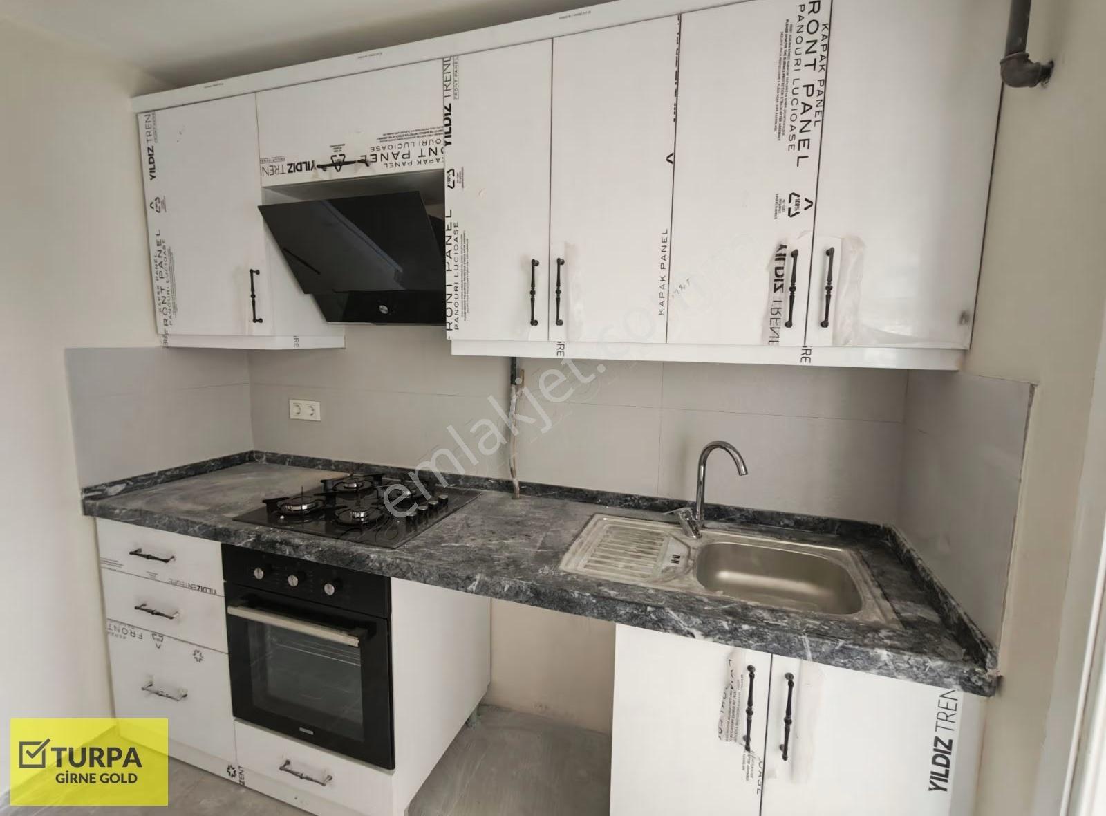 Bostanlı Merkezde Tadilatlı 2+1 Satılık Daire - Görsel 20