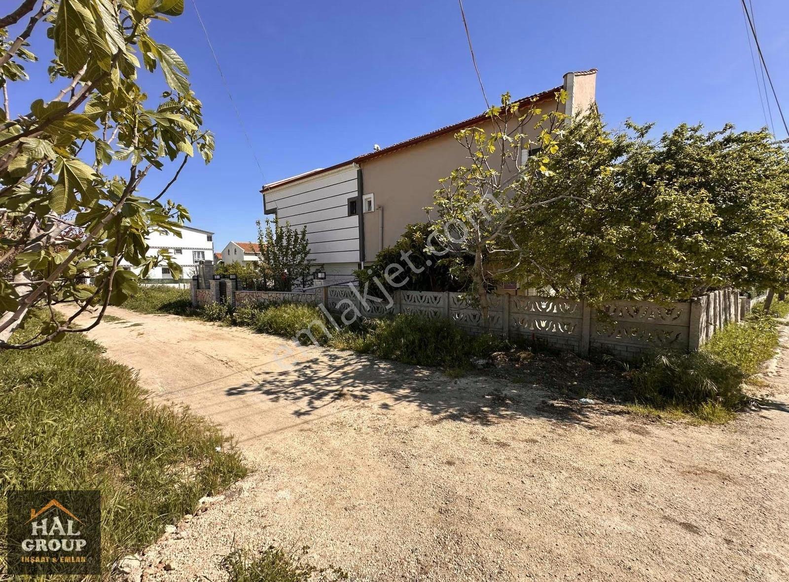 Asvalta Yakın Müstakil Villa Arsası Altıntarla Mevki 261 M2 - Görsel 2