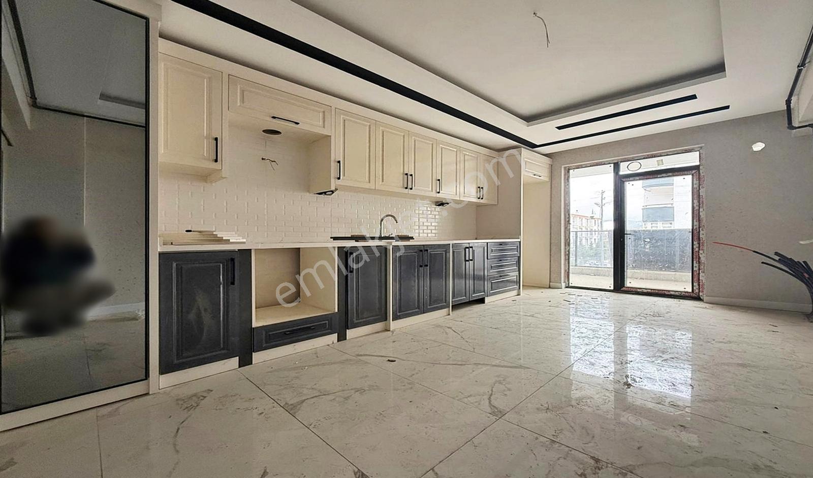 Yasa'dan Karakayada 1.kat 4+1 Full Yapılı E.banyolu Daire !!!