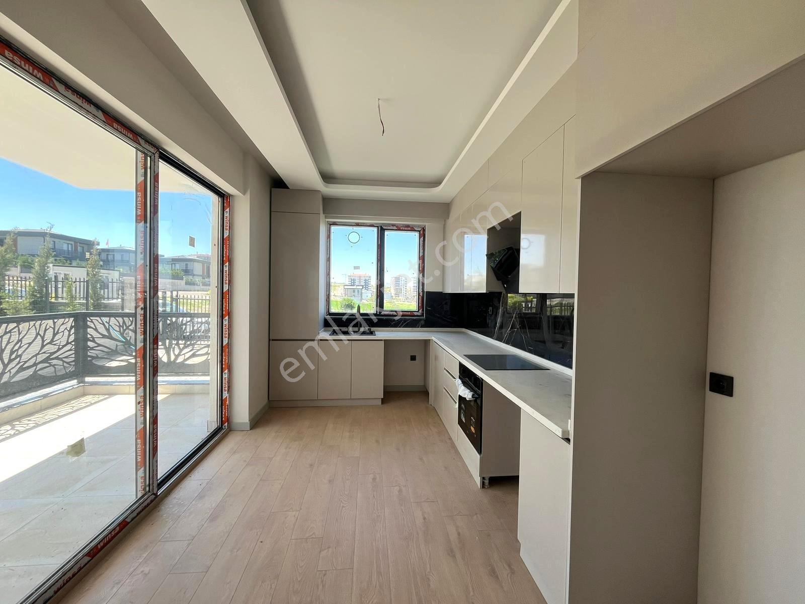 Bağlıca'da Kapalı Otoparklı Ultra Lüks Yapılı 4+1 Satılık Villa - Görsel 17