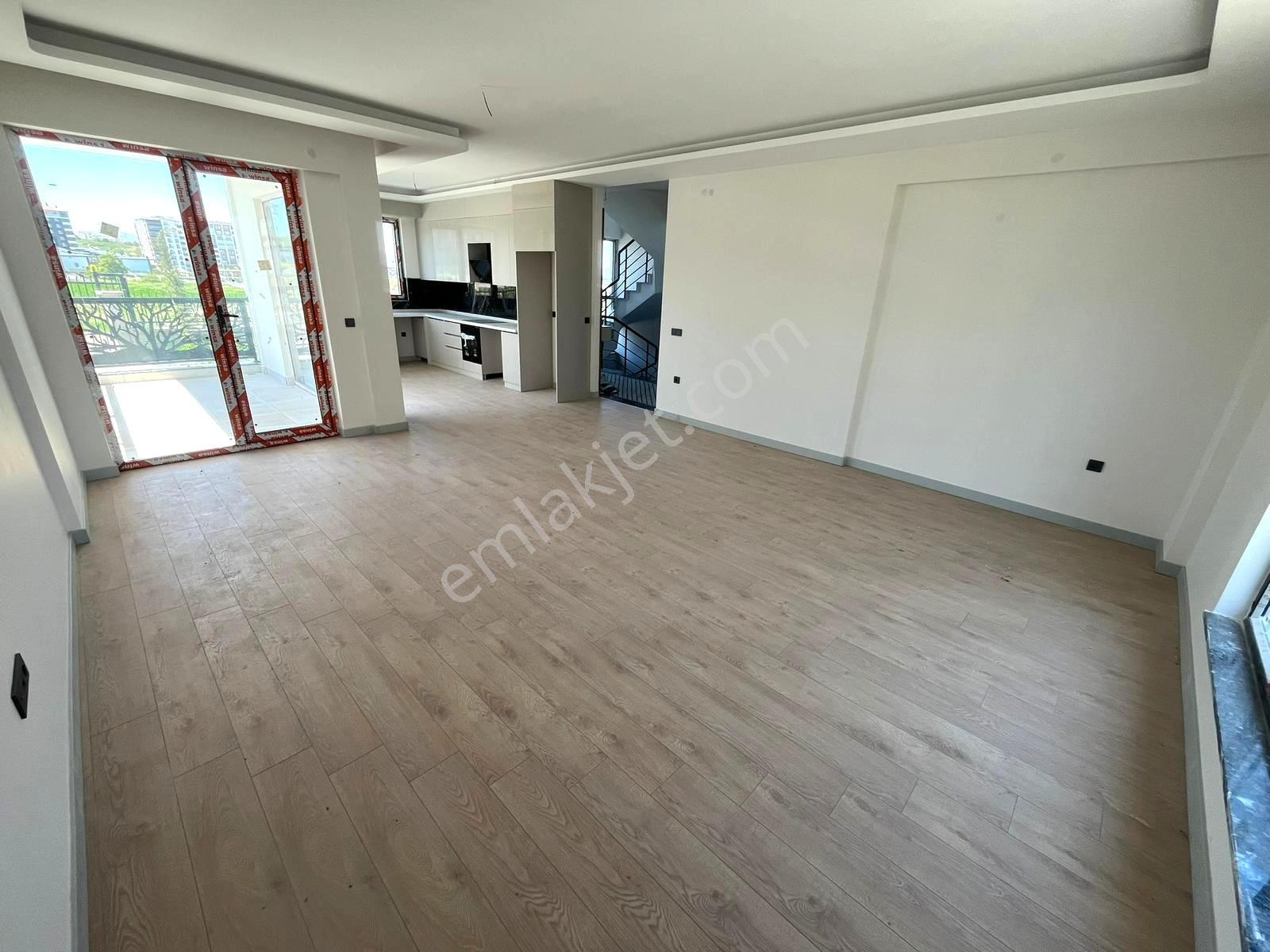 Bağlıca'da Kapalı Otoparklı Ultra Lüks Yapılı 4+1 Satılık Villa - Görsel 31