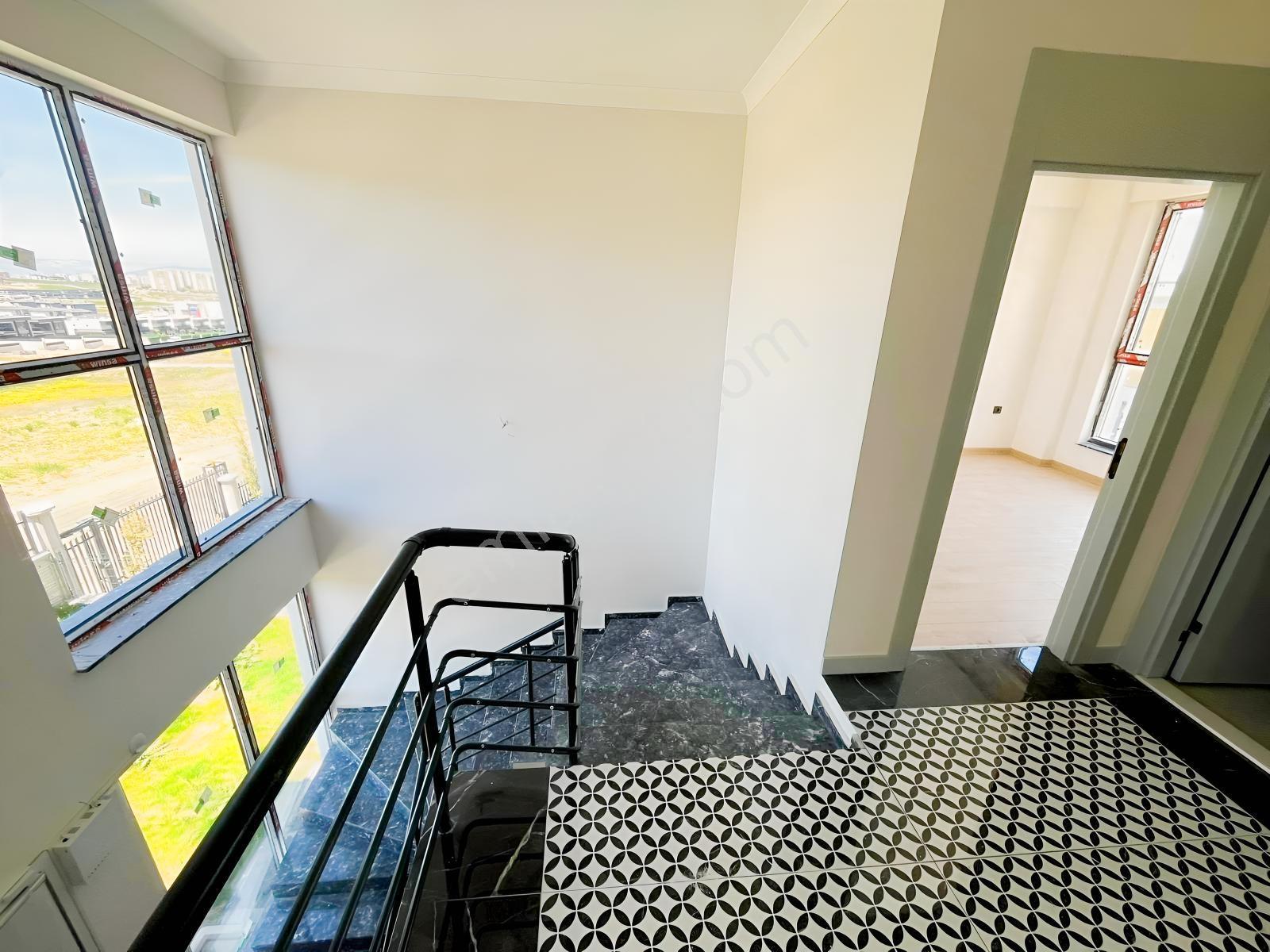Bağlıca'da Kapalı Otoparklı Ultra Lüks Yapılı 4+1 Satılık Villa - Görsel 30
