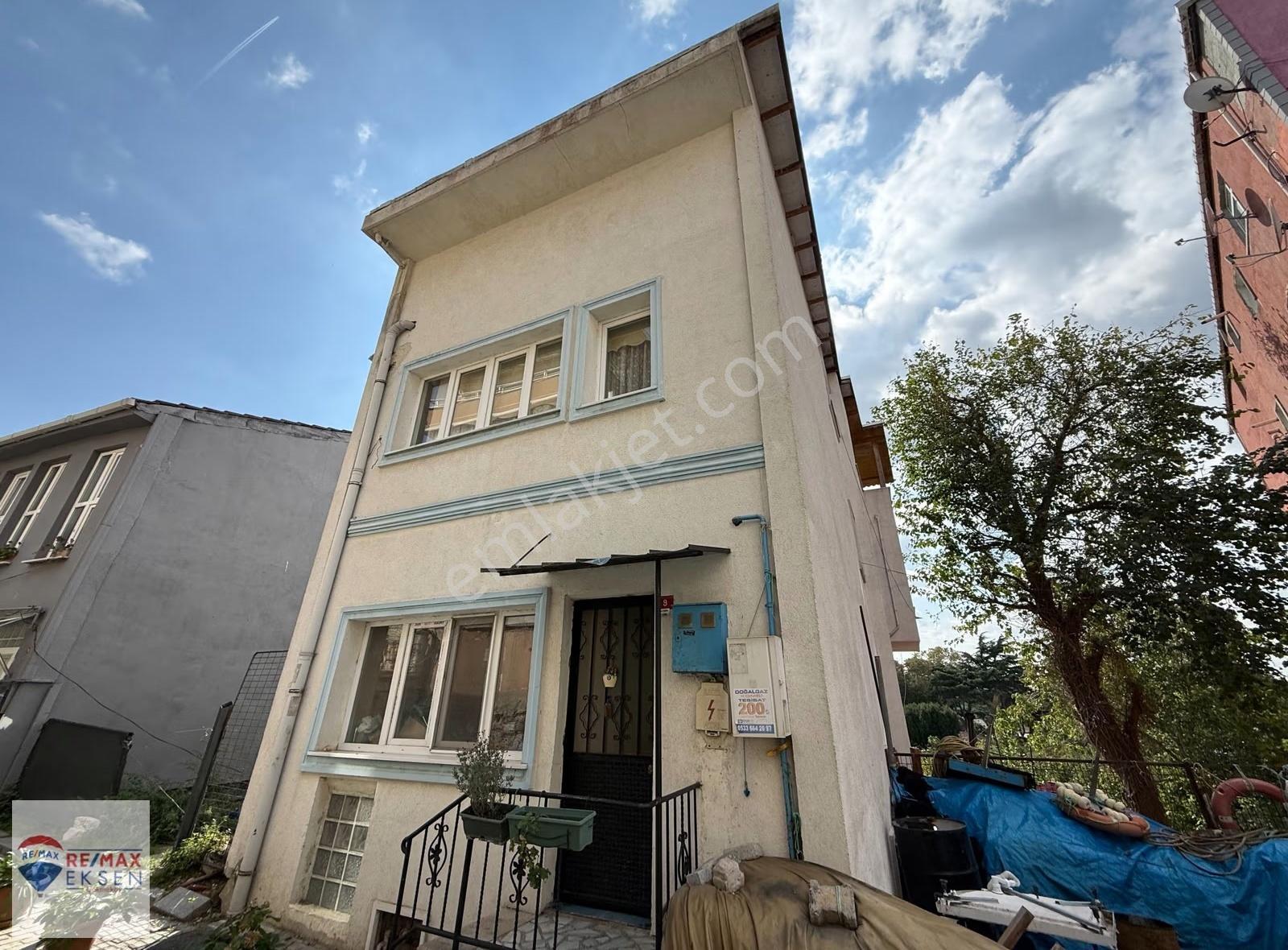 Boğazda Anadolukavağı Satılık 4 Kat Boğaz Manzaralı Müstakil Ev - Görsel 14