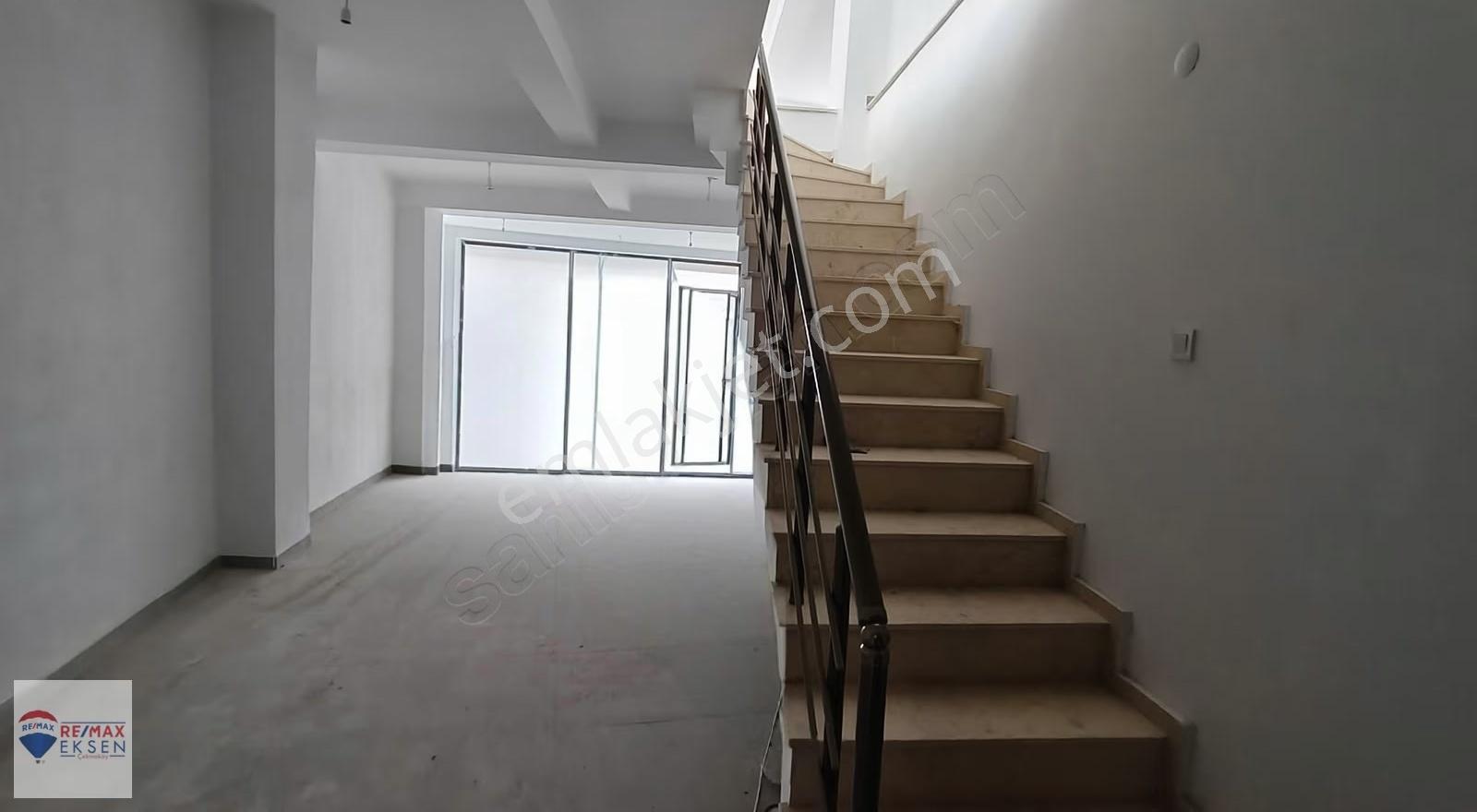 Sancaktepe Yenidoğan 'da Kiralık İskanlı Müstakil İşyeri 510 M2 - Görsel 8