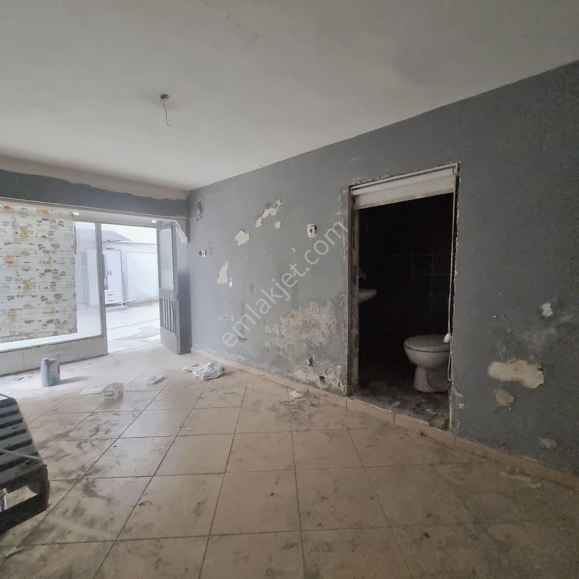 Güzelyalı Mahallesinde Satılık Dükkan - Görsel 4