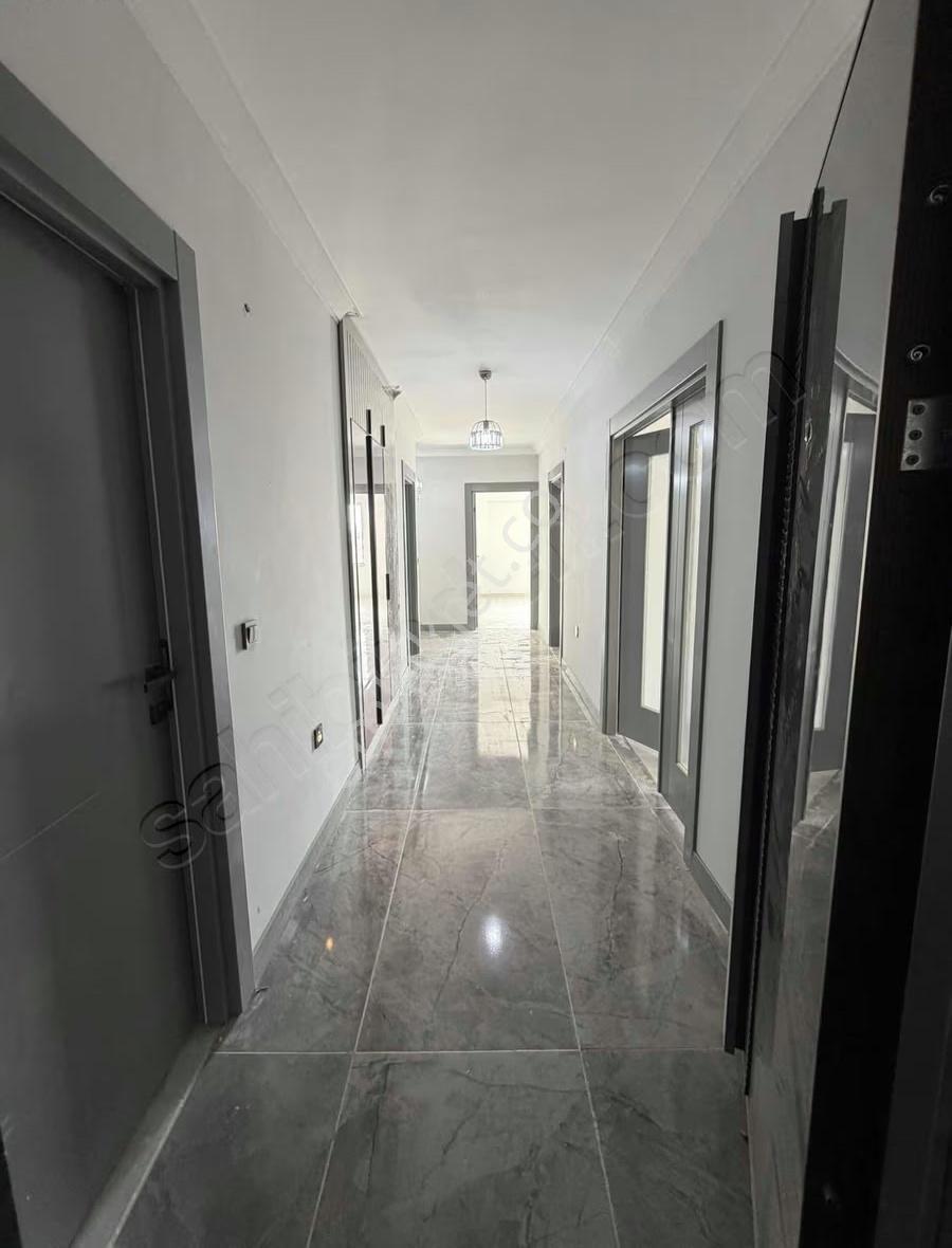 Site İçerisinde Ön Cephede Ki Son Daire - Görsel 20