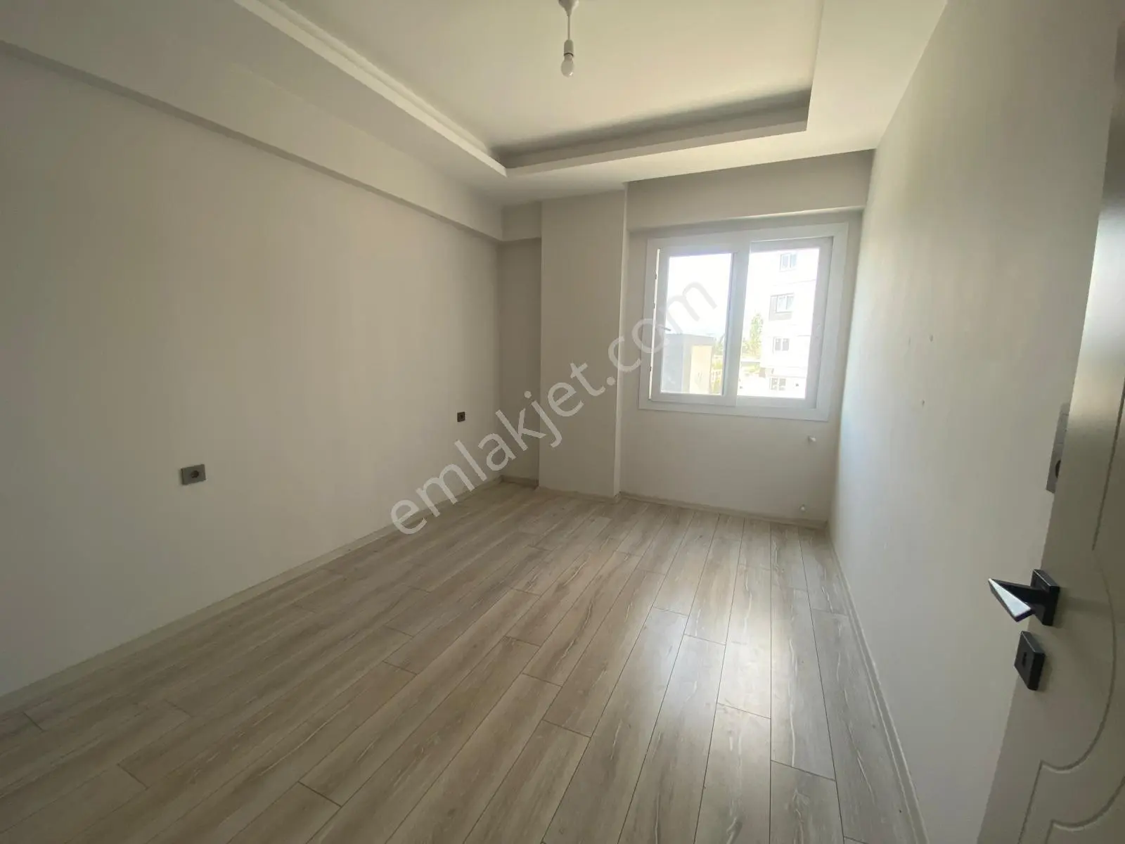 Geniş 1+1 Denize Yürüme Mesafesinde,sıfır,çift Cepheli, Havuzlu Daire - Görsel 3