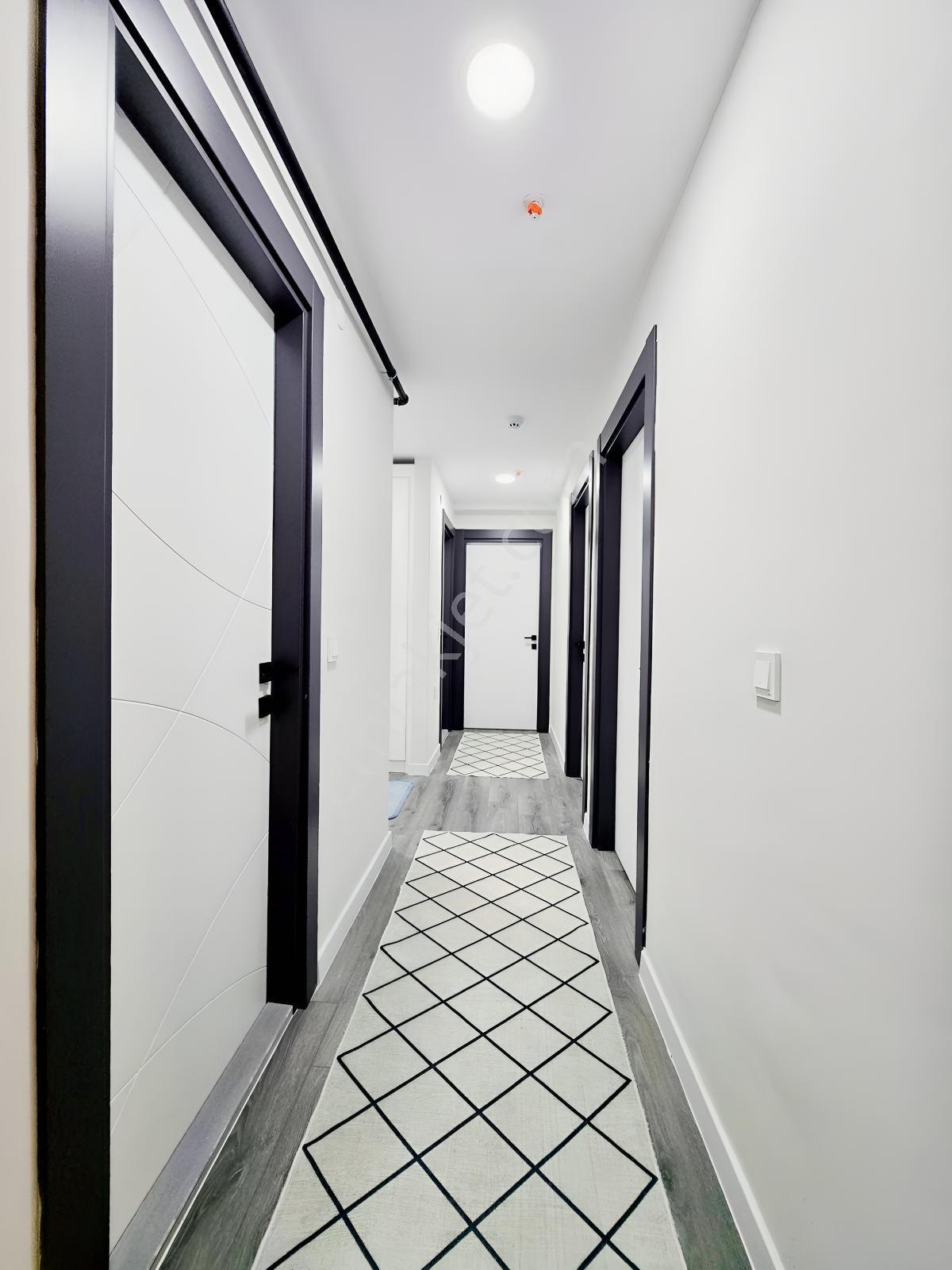 Garanti Emlak'tan Havuzlu Site İçerisinde, 129 M² 3+1 Özel Daire - Görsel 3