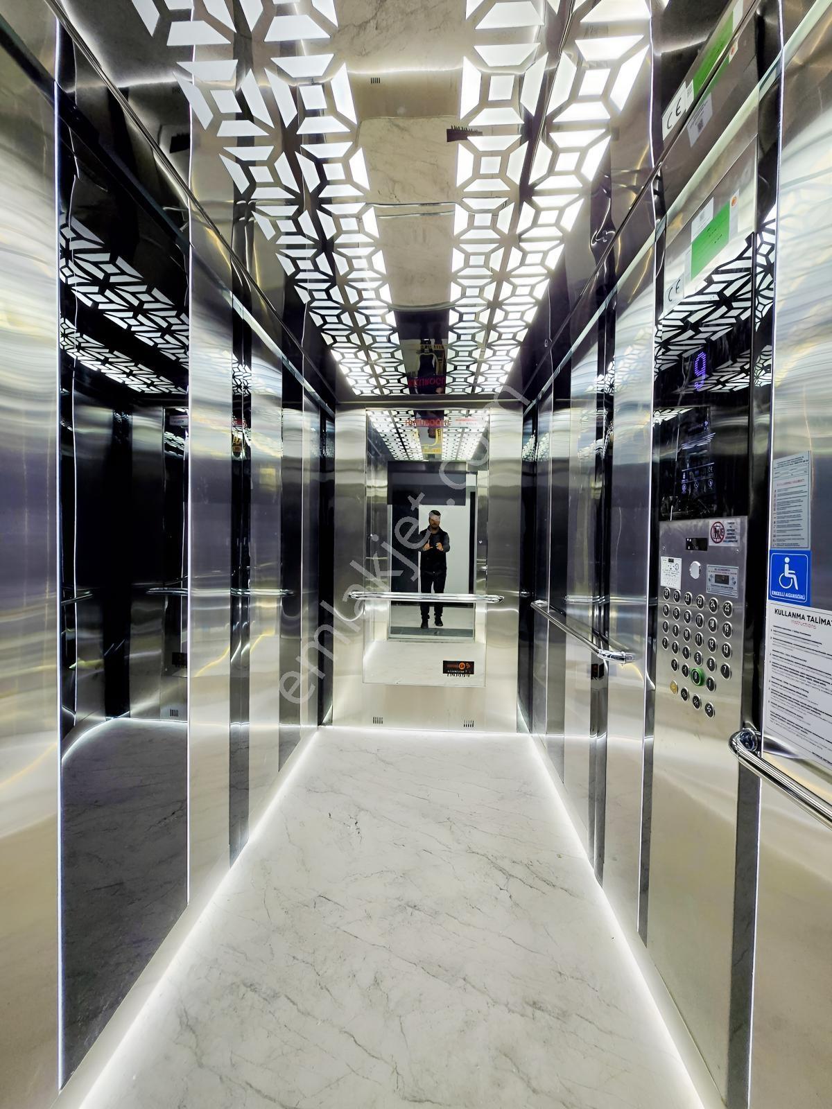Garanti Emlak'tan Havuzlu Site İçerisinde, 129 M² 3+1 Özel Daire - Görsel 20