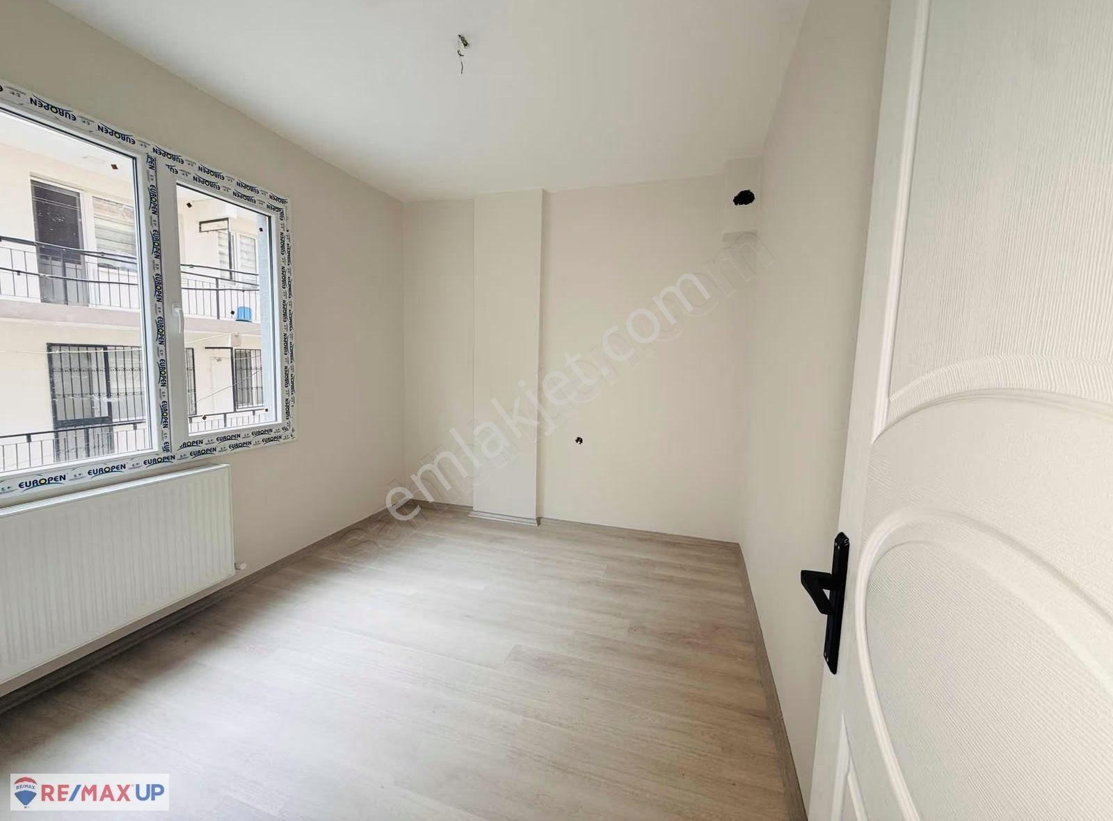 Bornova'da Yeni Tadilatlı, Doğalgazlı Geniş 3+1 Kiralık Daire - Görsel 18