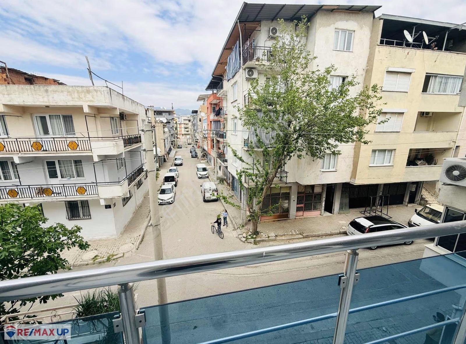 Bornova'da Yeni Tadilatlı, Doğalgazlı Geniş 3+1 Kiralık Daire - Görsel 6