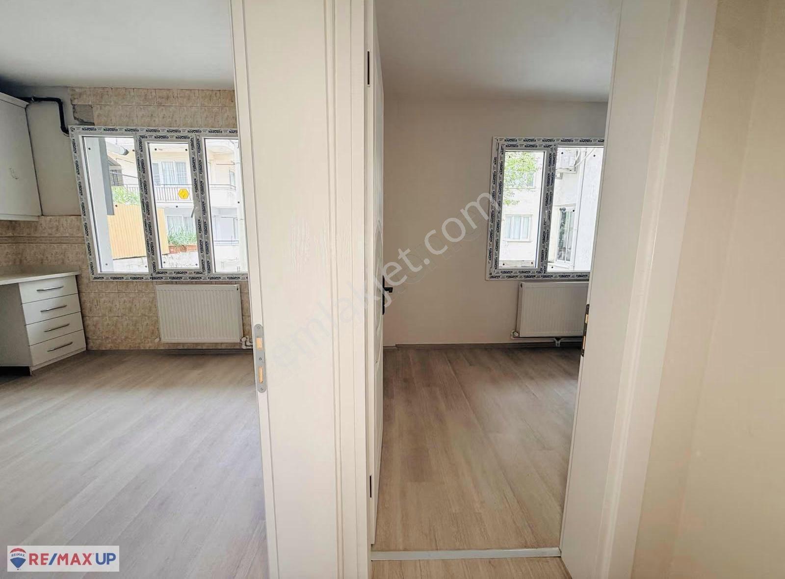 Bornova'da Yeni Tadilatlı, Doğalgazlı Geniş 3+1 Kiralık Daire - Görsel 16