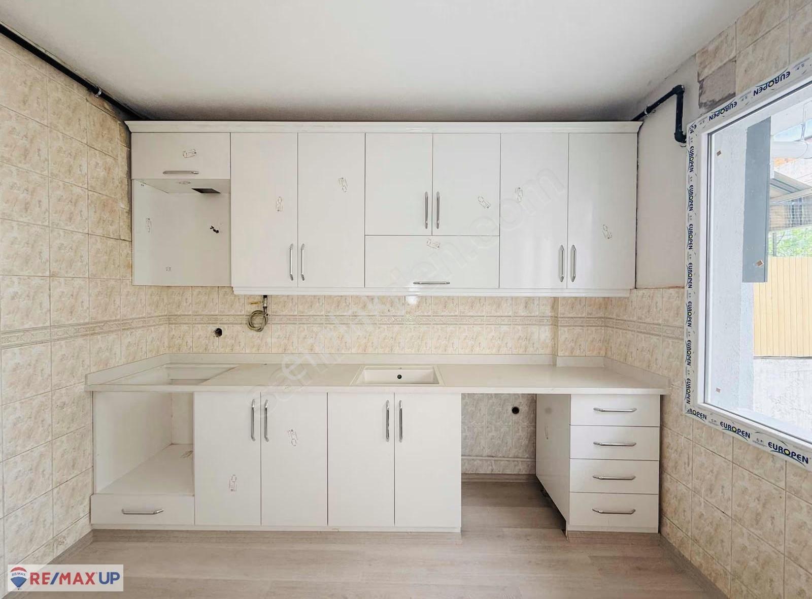 Bornova'da Yeni Tadilatlı, Doğalgazlı Geniş 3+1 Kiralık Daire - Görsel 7