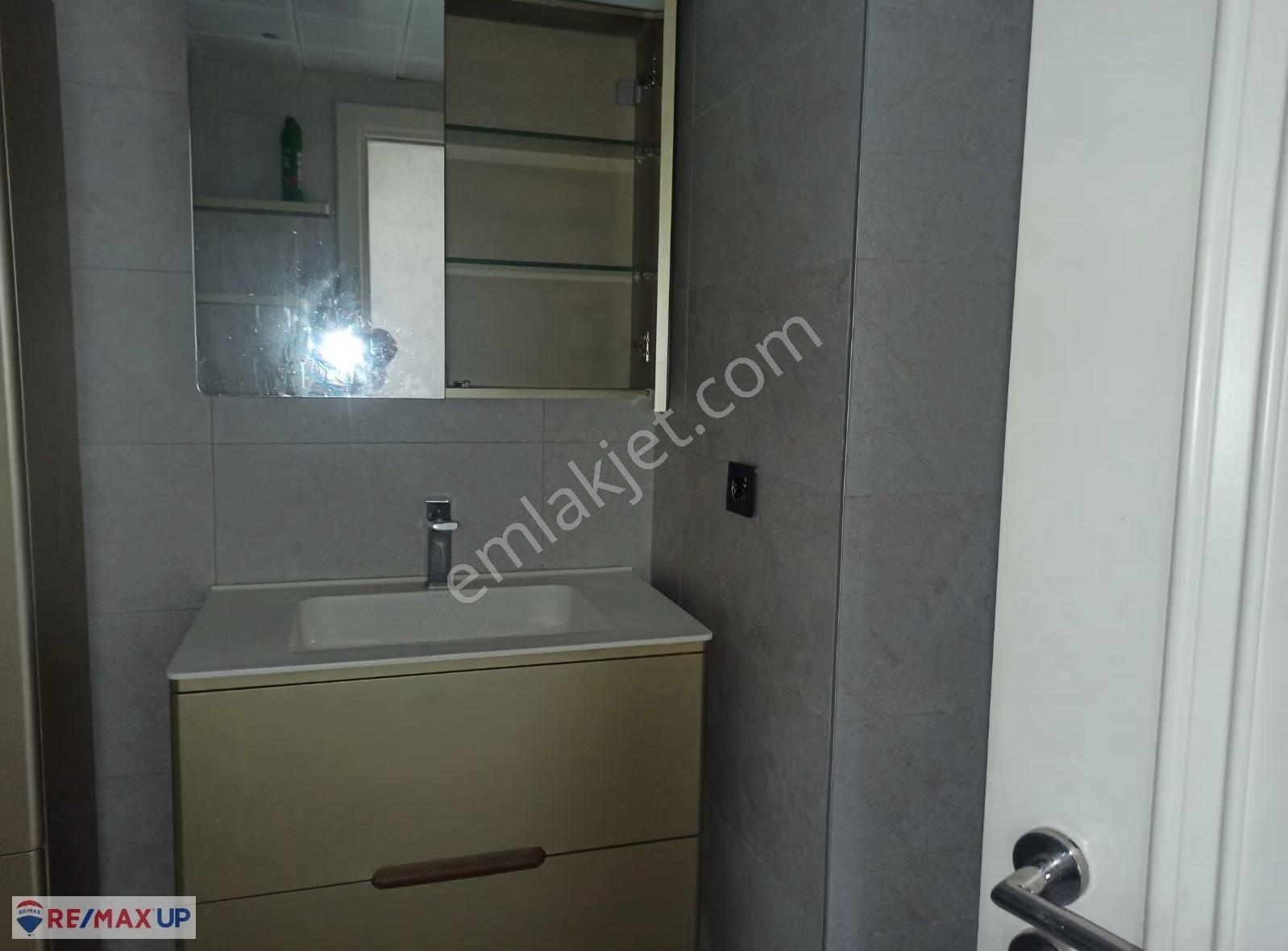 Avcılar Caddebostan'da 4. Kat Ebeveyn Banyolu Kiralık Daire - Görsel 5