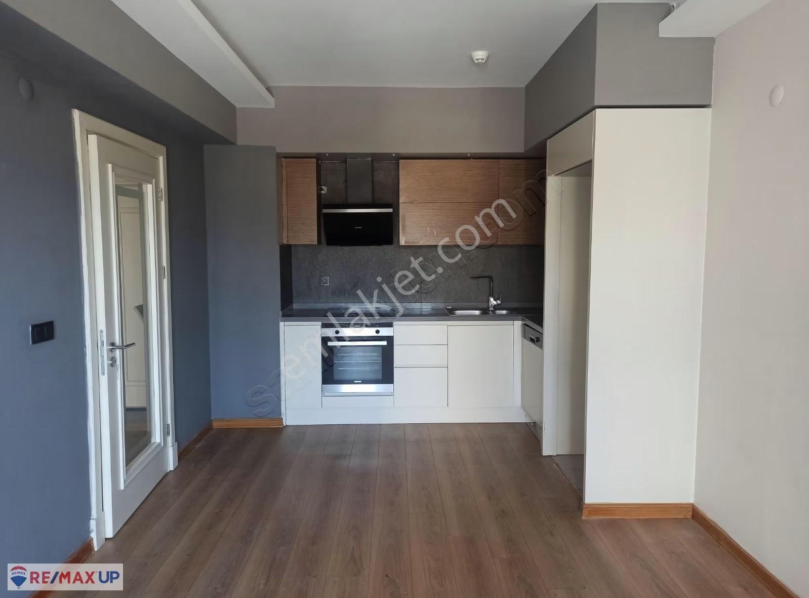 Avcılar Caddebostan'da 4. Kat Ebeveyn Banyolu Kiralık Daire - Görsel 25