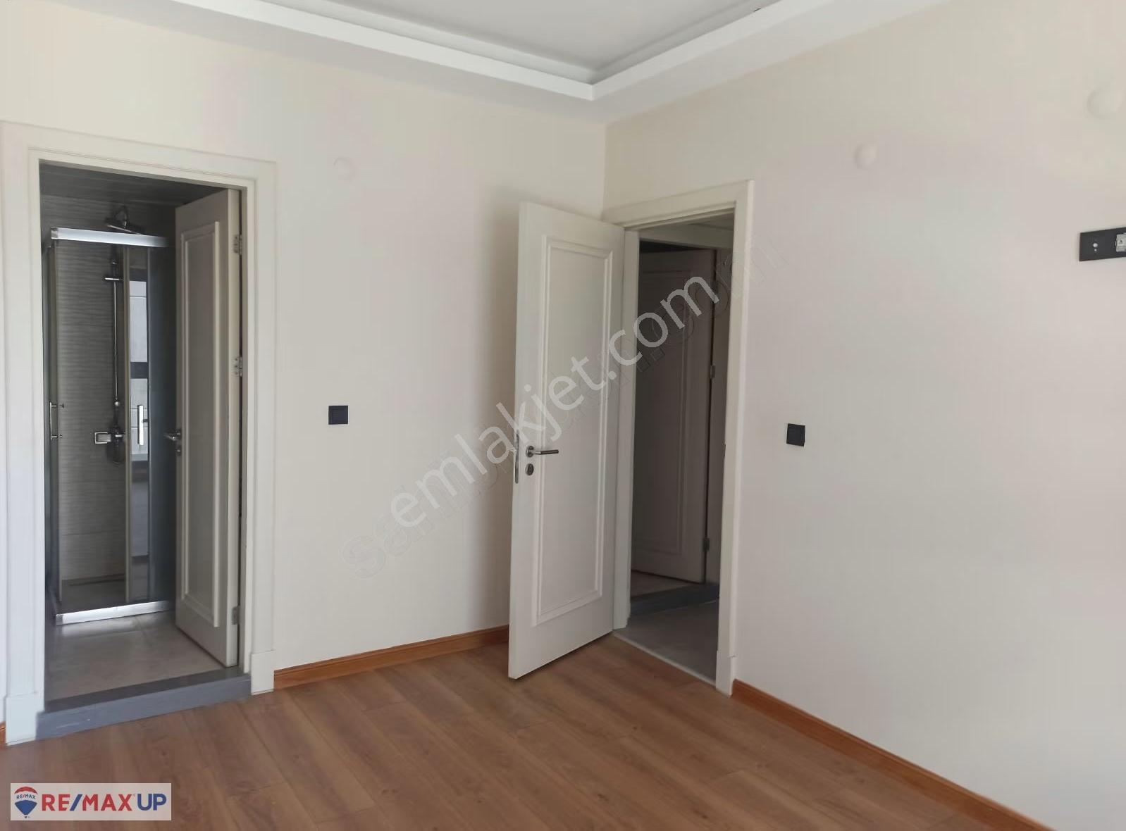 Avcılar Caddebostan'da 4. Kat Ebeveyn Banyolu Kiralık Daire - Görsel 6
