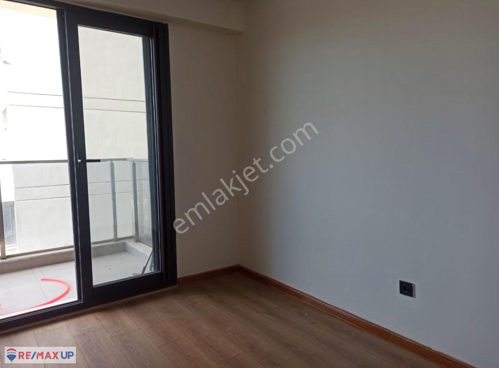 Avcılar Caddebostan'da 4. Kat Ebeveyn Banyolu Kiralık Daire - Görsel 15
