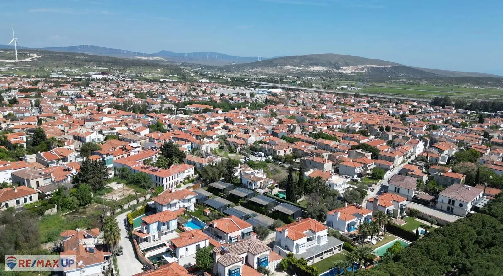 Alaçatı'da 1307 M² İçinde 8 Tane Tiny House