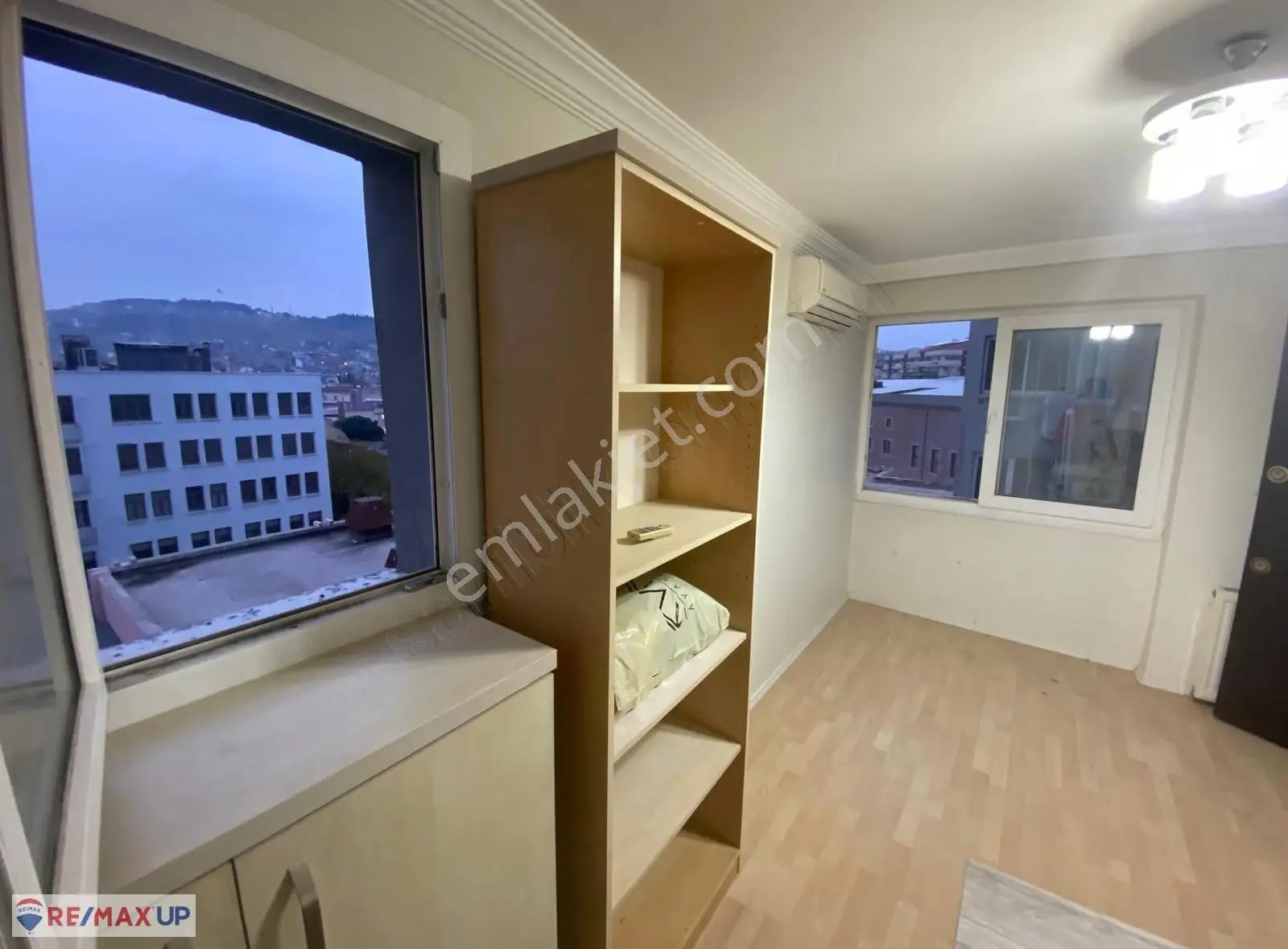 Konak Pier Karşısı Gümrük İş Hanında Kiralık Ofis - Görsel 4