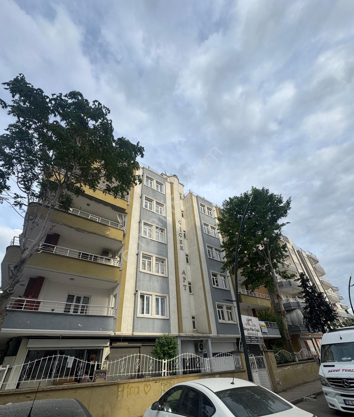 Çalışkan Emlaktan Gap Mah. Geniş 3+1 Satılık Extralı Daire