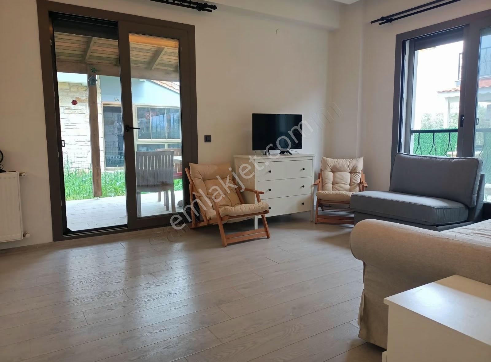 Foça Haciveli'de Müstakil Bahçeli 2+1 Villa - Görsel 14