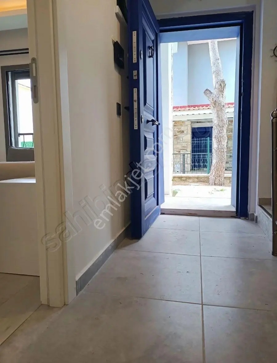 Foça Haciveli'de Müstakil Bahçeli 2+1 Villa - Görsel 2